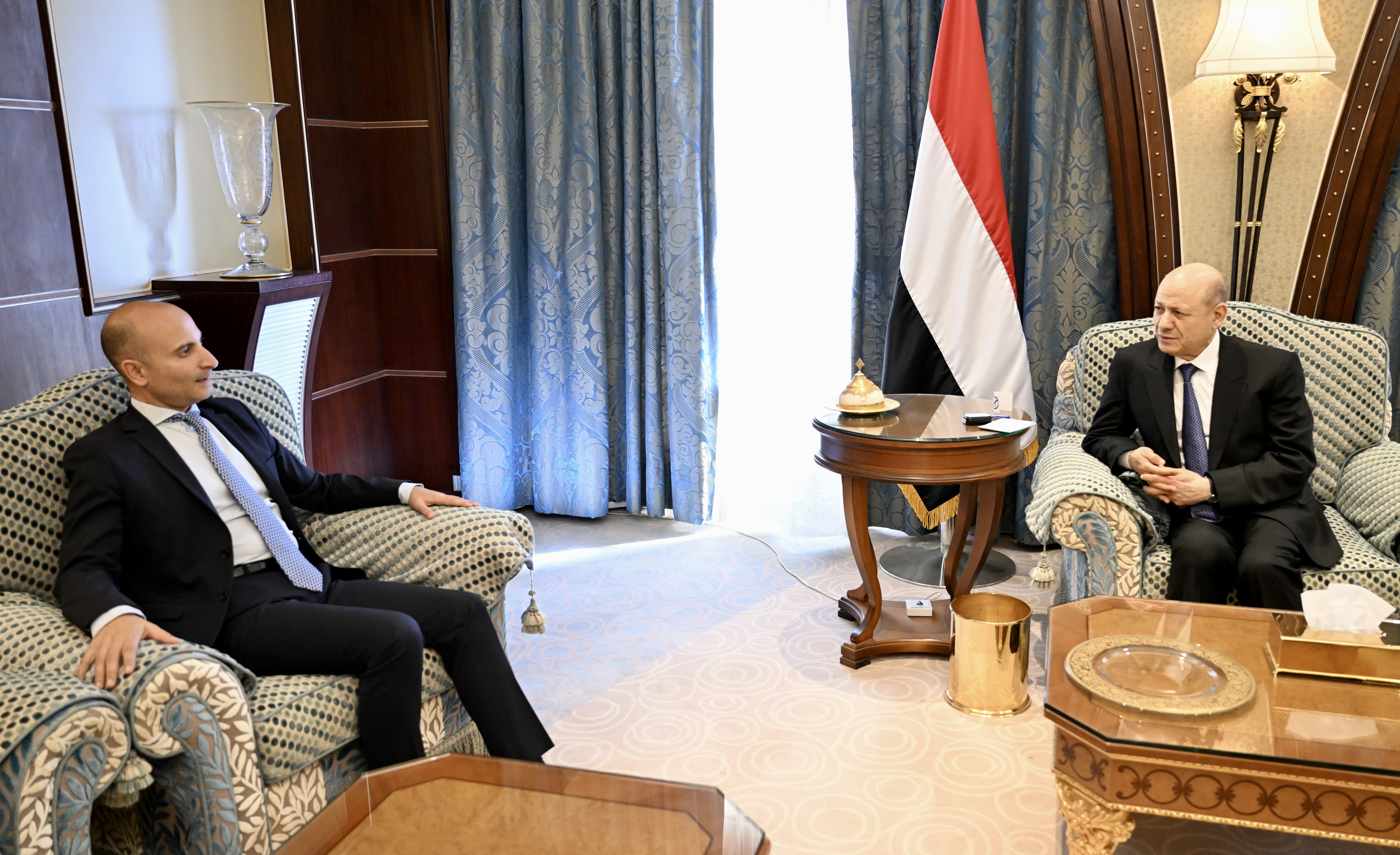 President Al- Alimi receives French Ambassador