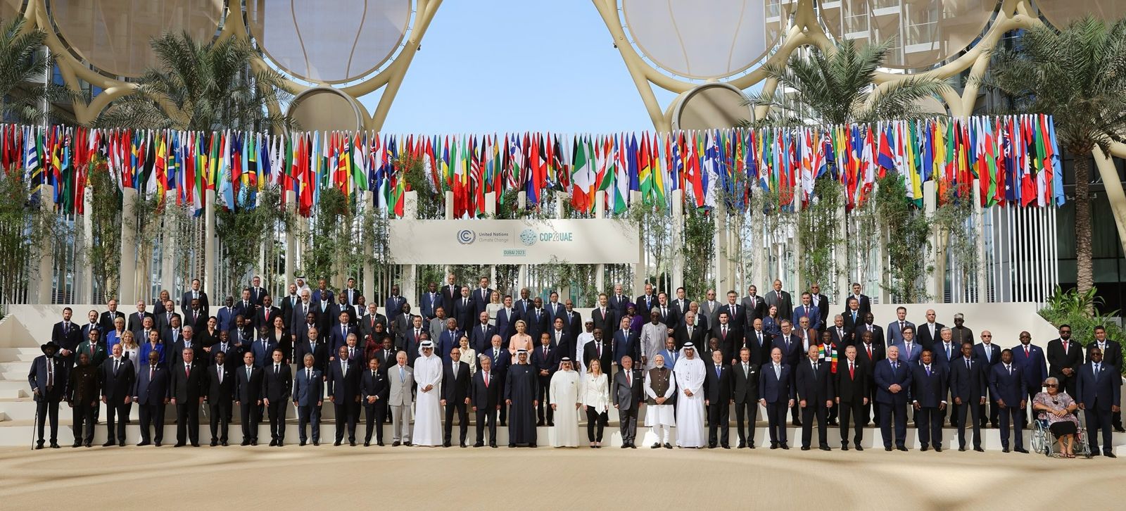 President and Council Member Aidaroos Al-Zubaidi participate in the opening session of the Climate Summit