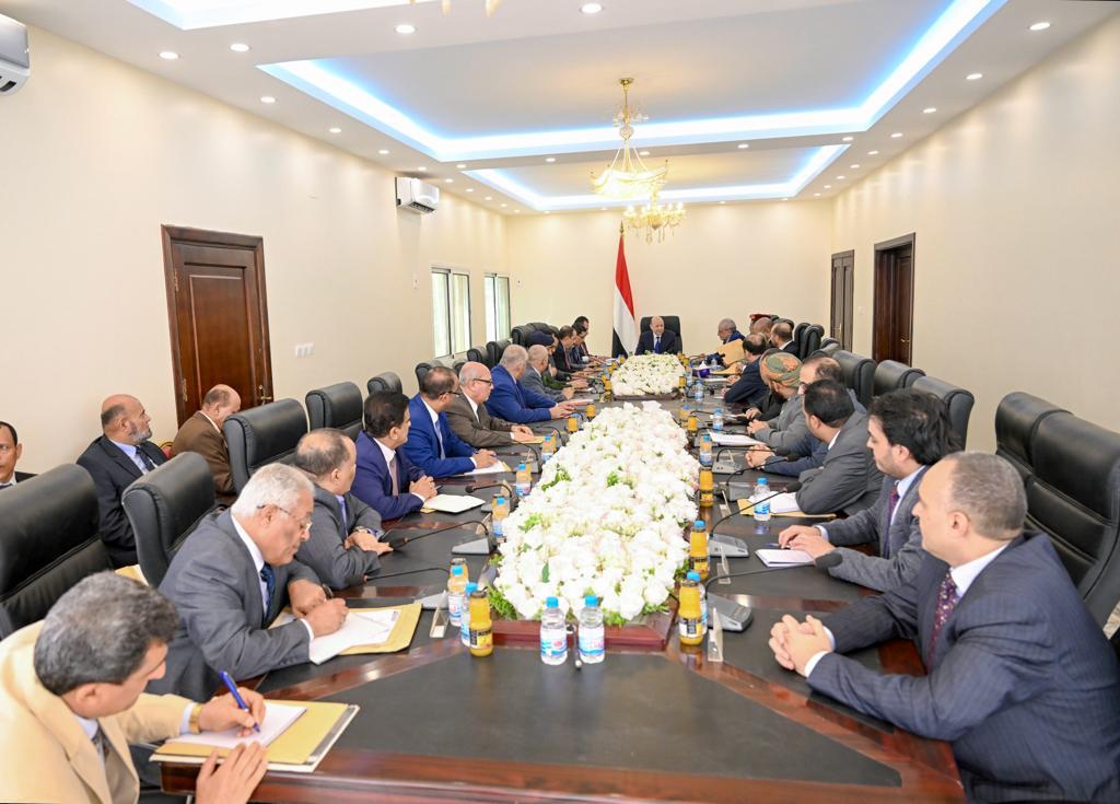 The President chairs part of the Cabinet meeting