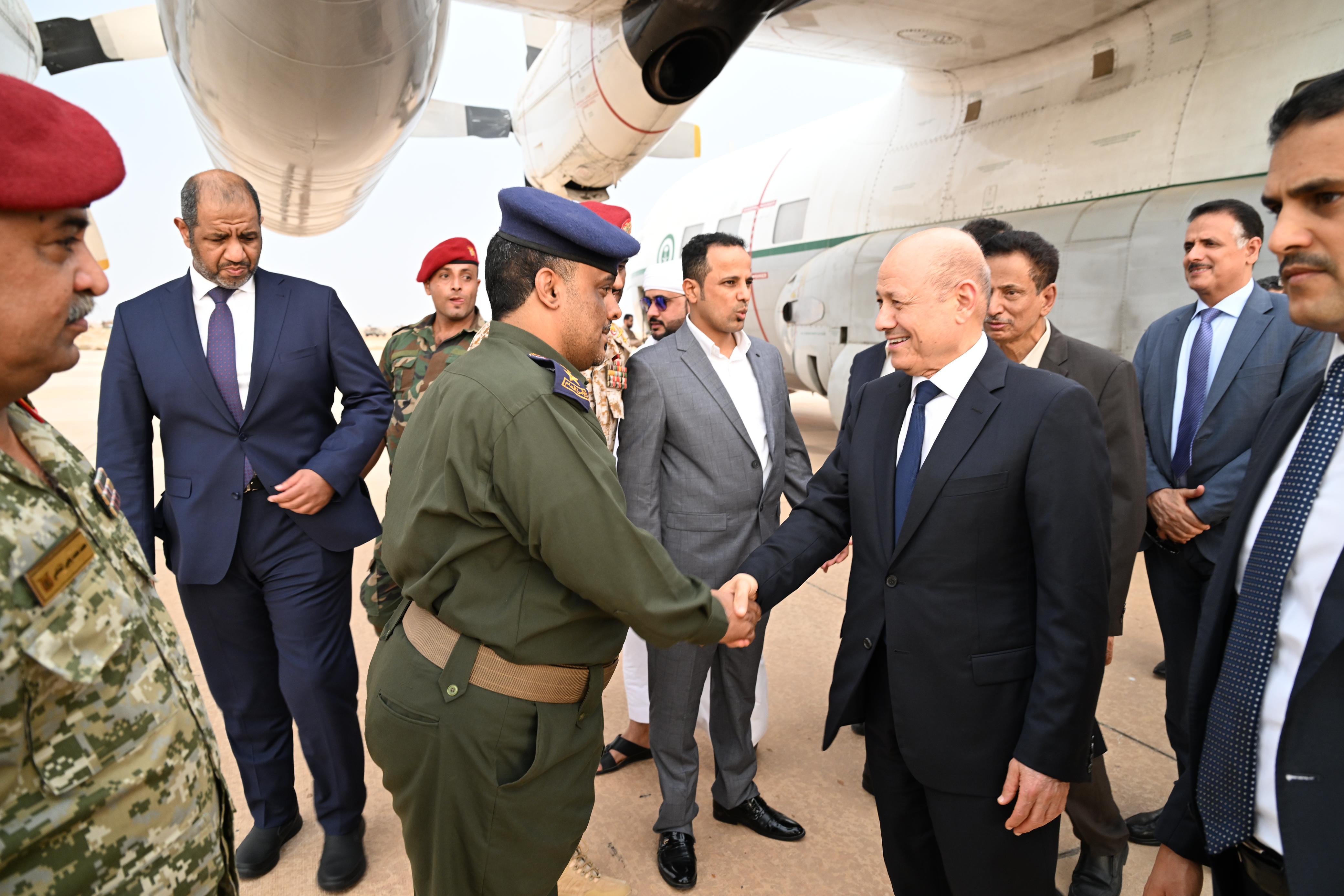 PRESIDENT ARRIVES IN AL-MAHARA GOVERNORATE TO FOLLOW UP ON THE REPERCUSSIONS OF THE HURRICANE   22 Oct 2023