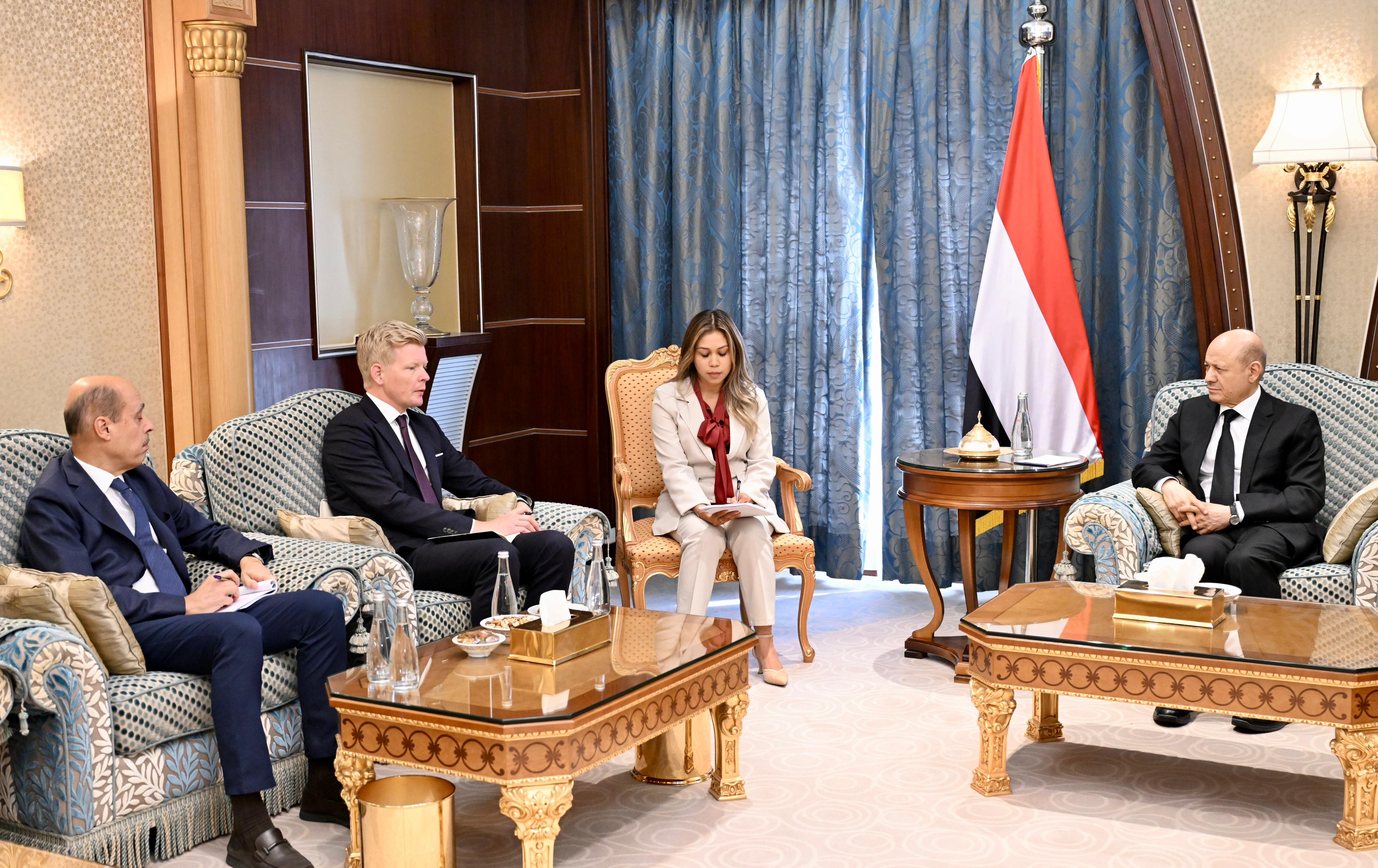 PRESIDENT RECEIVES THE UNITED NATIONS SPECIAL ENVOY   18 Oct 2023