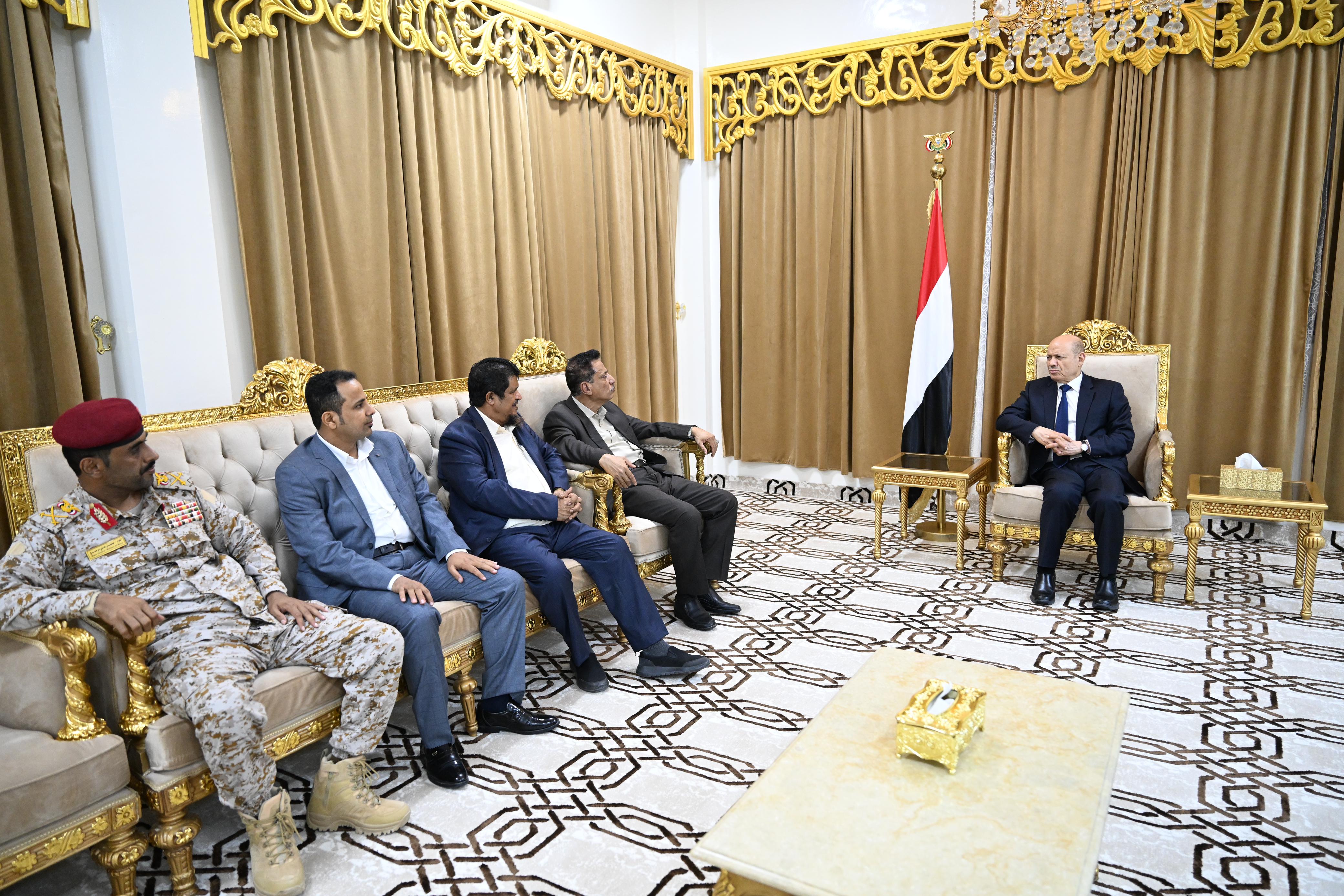 PRESIDENT ARRIVES IN AL-MAHARA GOVERNORATE TO FOLLOW UP ON THE REPERCUSSIONS OF THE HURRICANE   22 Oct 2023