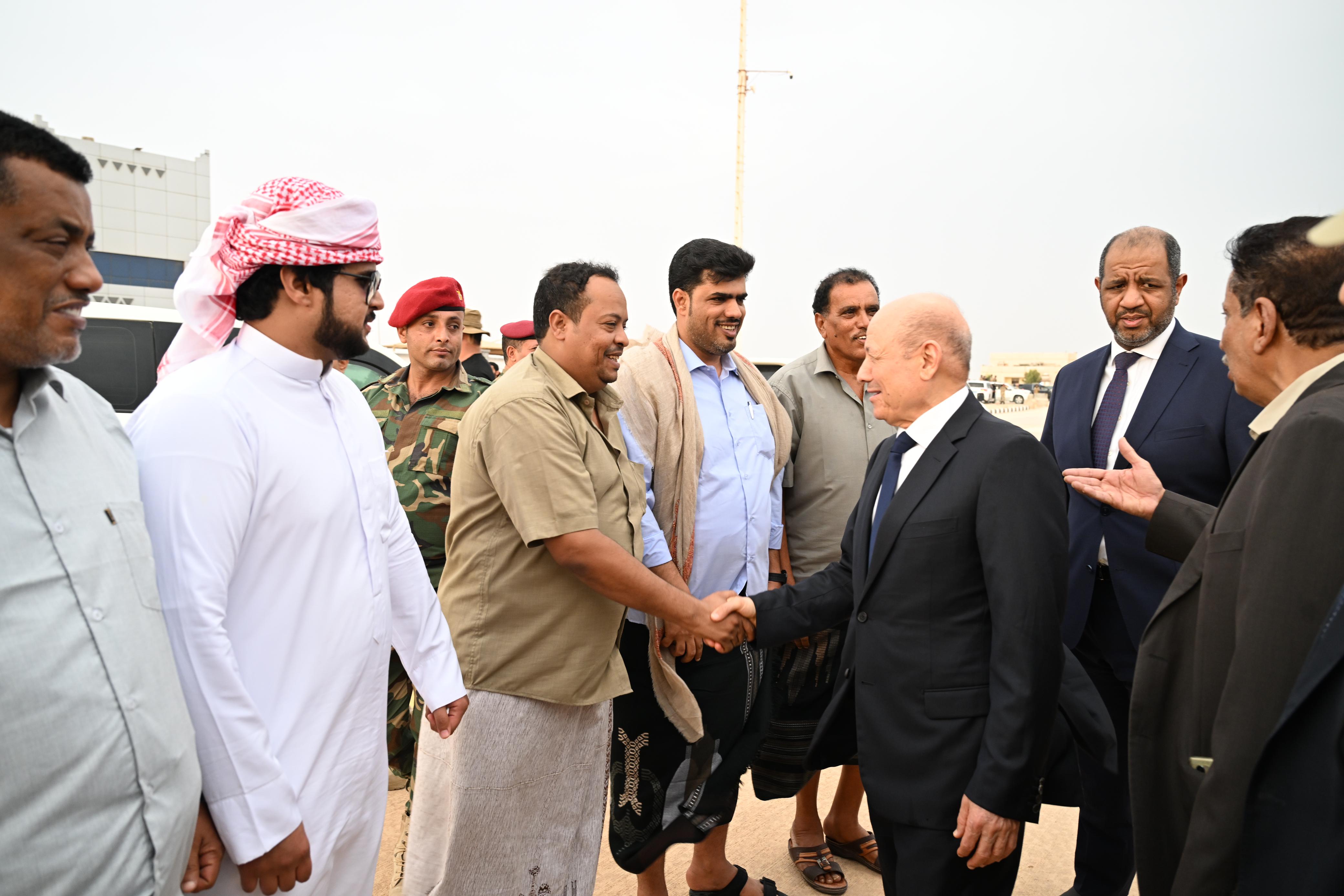 PRESIDENT ARRIVES IN AL-MAHARA GOVERNORATE TO FOLLOW UP ON THE REPERCUSSIONS OF THE HURRICANE   22 Oct 2023