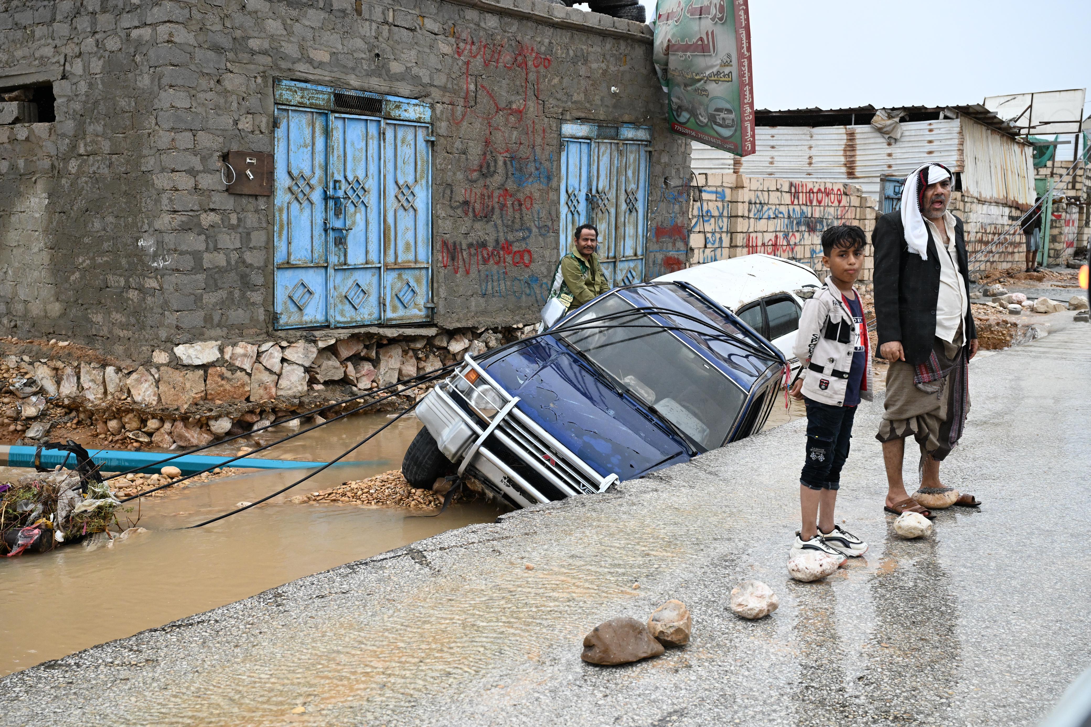 PRESIDENT AL-ALIMI VISITS AREAS HIT BY TEJ HURRICANE  24 Oct 2023 