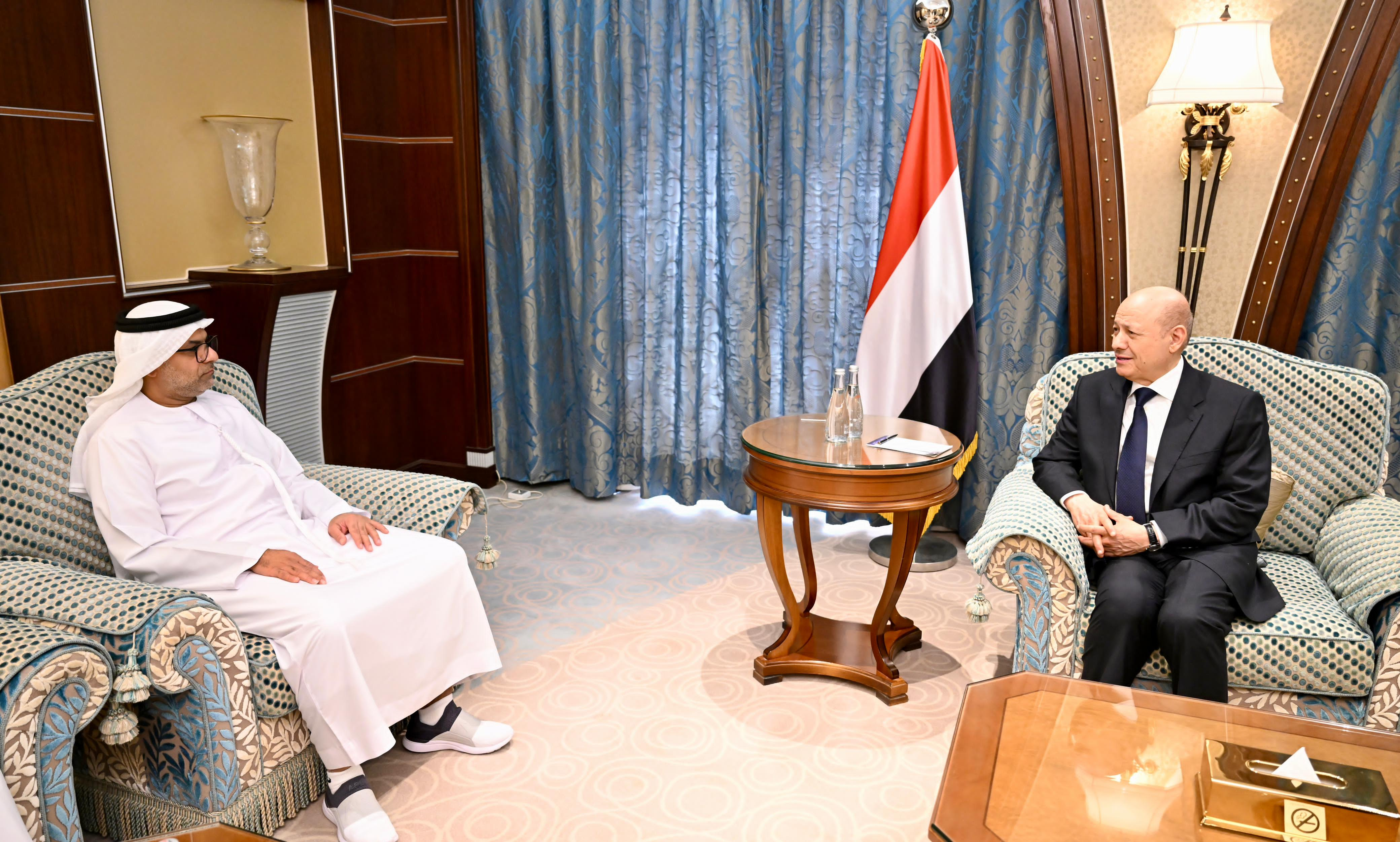 President Al- Alimi praises UAE’s development interventions in renewable energy