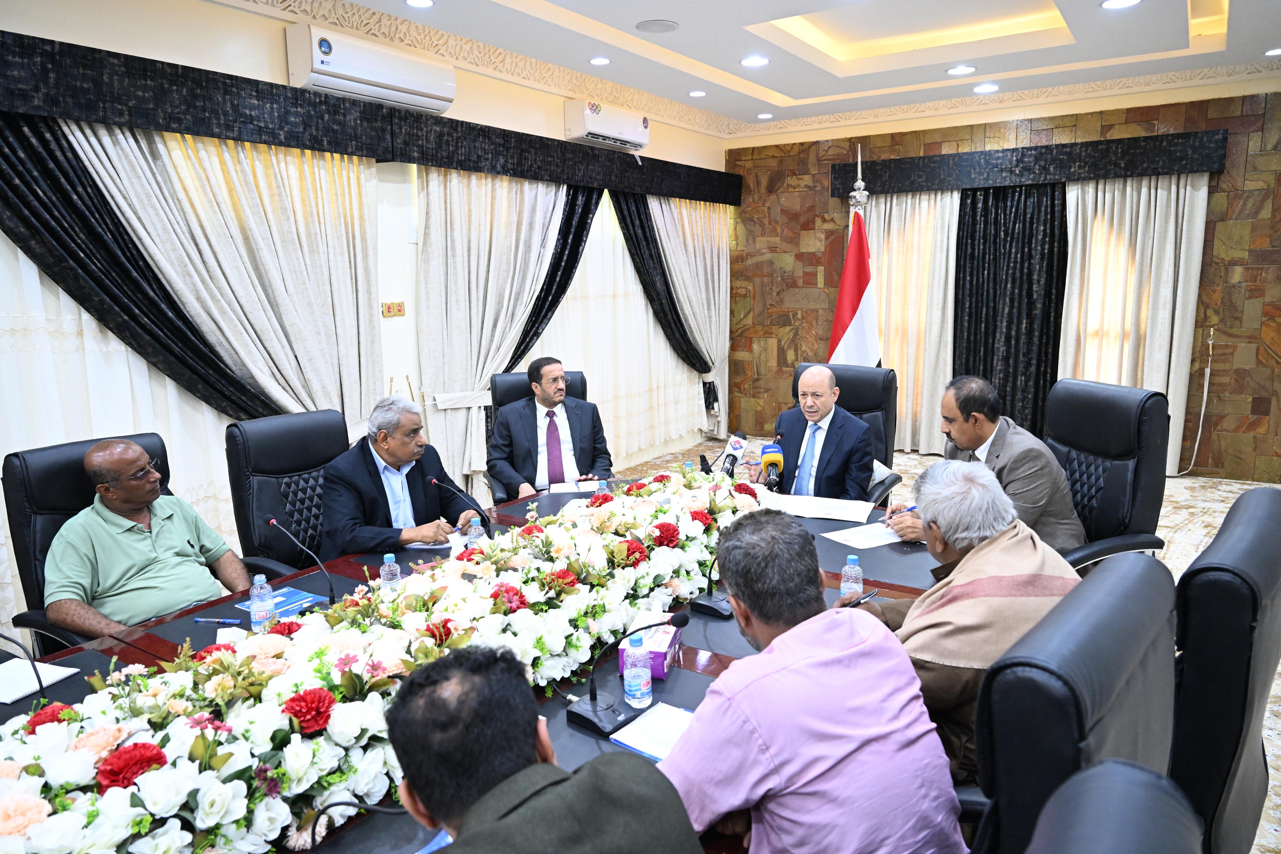 PRESIDENT AL-ALIMI MEETS REPRESENTATIVES OF POLITICAL PARTIES AND COMPONENTS IN HADHRAMAUT