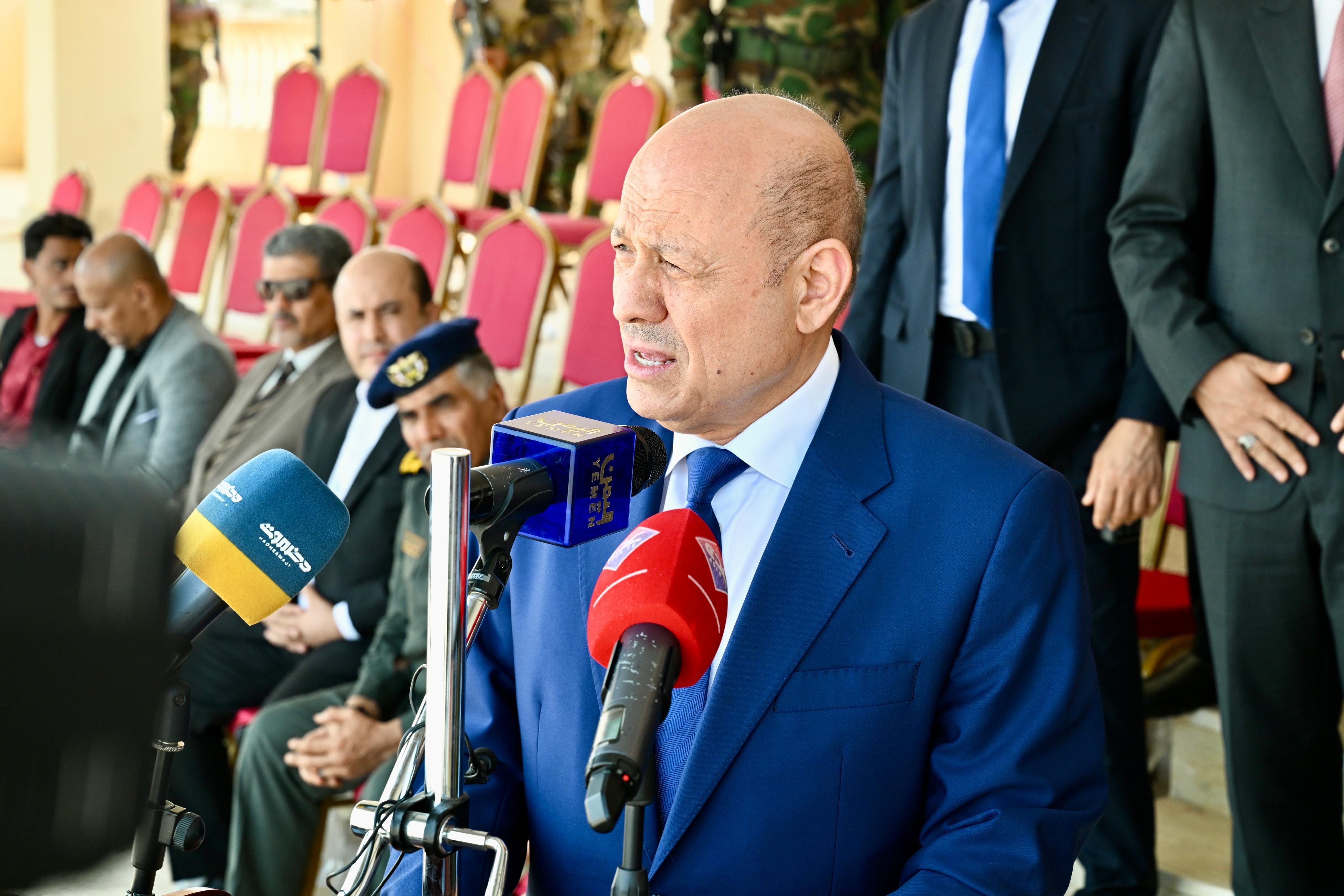 PRESIDENT AL-ALIMI ALONG WITH ABDULLAH AL-ALIMI AND OTHMAN MUJLI VISIT HADHRAMAUT POLICE COLLEGE (1)