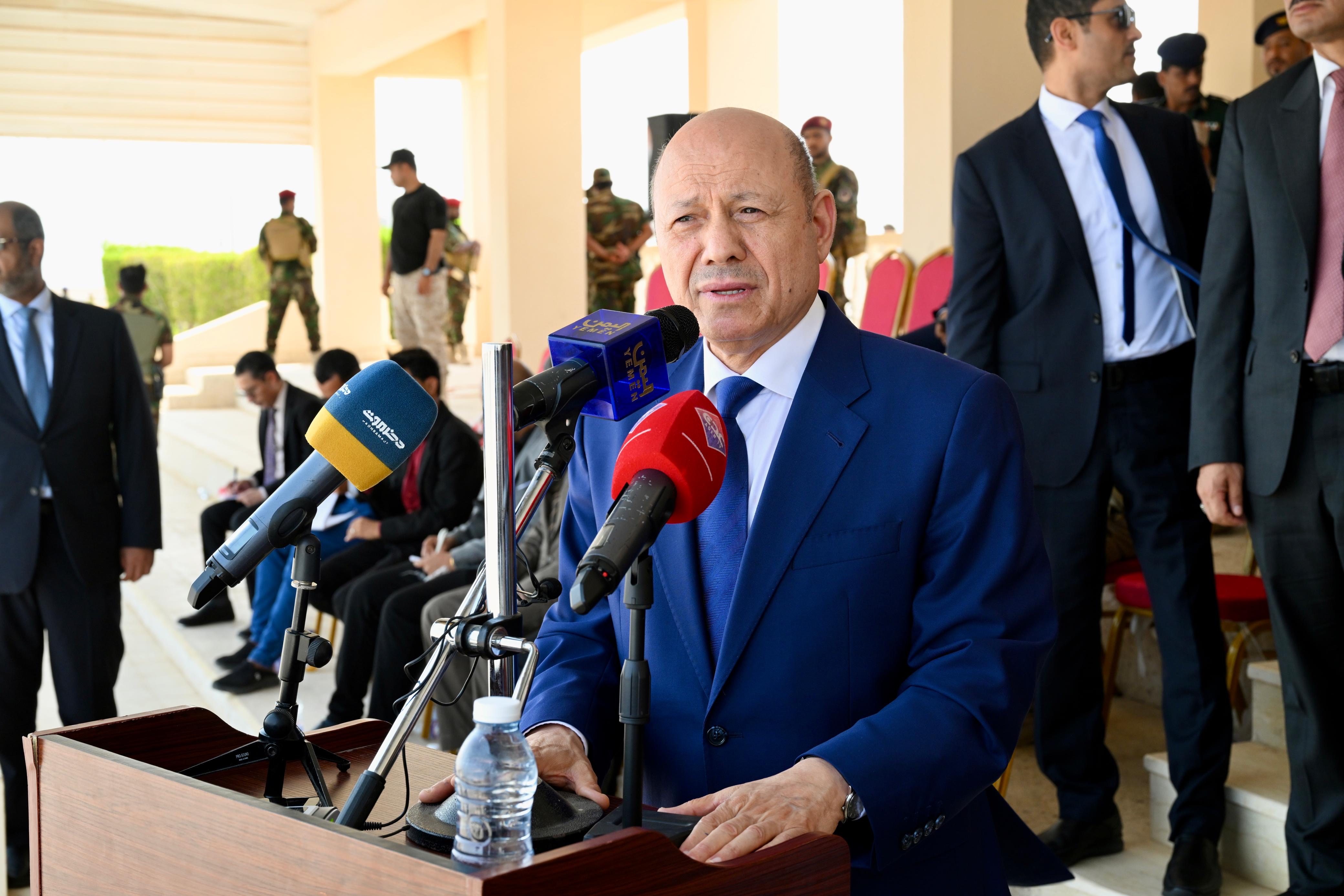 PRESIDENT AL-ALIMI ALONG WITH ABDULLAH AL-ALIMI AND OTHMAN MUJLI VISIT HADHRAMAUT POLICE COLLEGE (1)