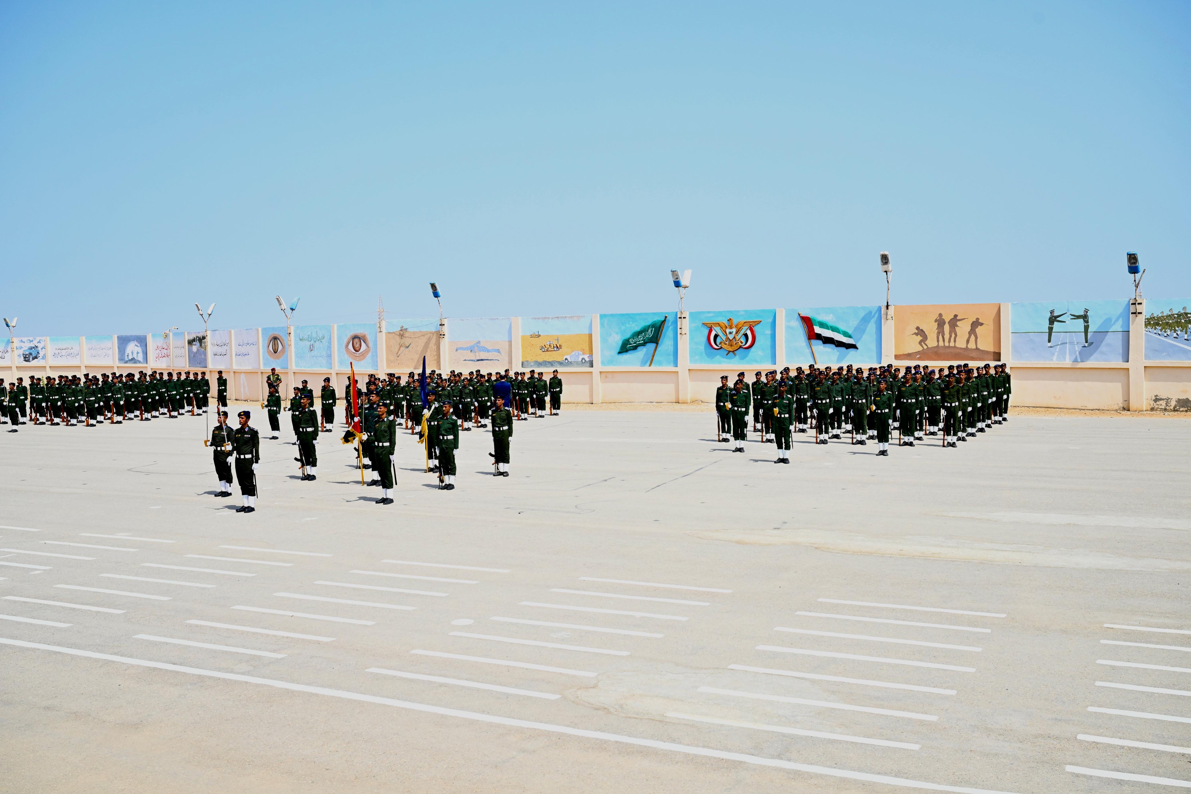 PRESIDENT AL-ALIMI ALONG WITH ABDULLAH AL-ALIMI AND OTHMAN MUJLI VISIT HADHRAMAUT POLICE COLLEGE (1)