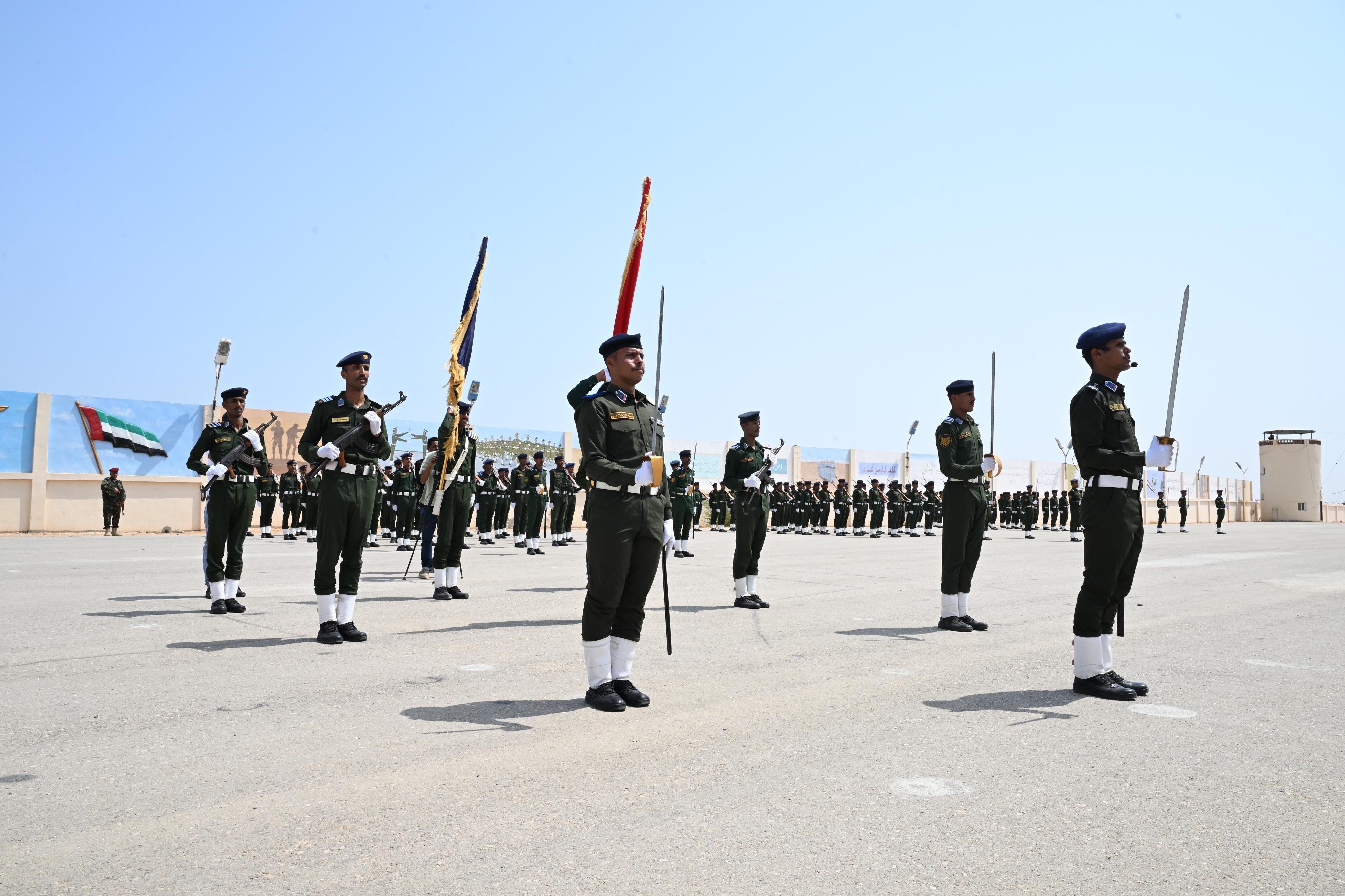 PRESIDENT AL-ALIMI ALONG WITH ABDULLAH AL-ALIMI AND OTHMAN MUJLI VISIT HADHRAMAUT POLICE COLLEGE (1)