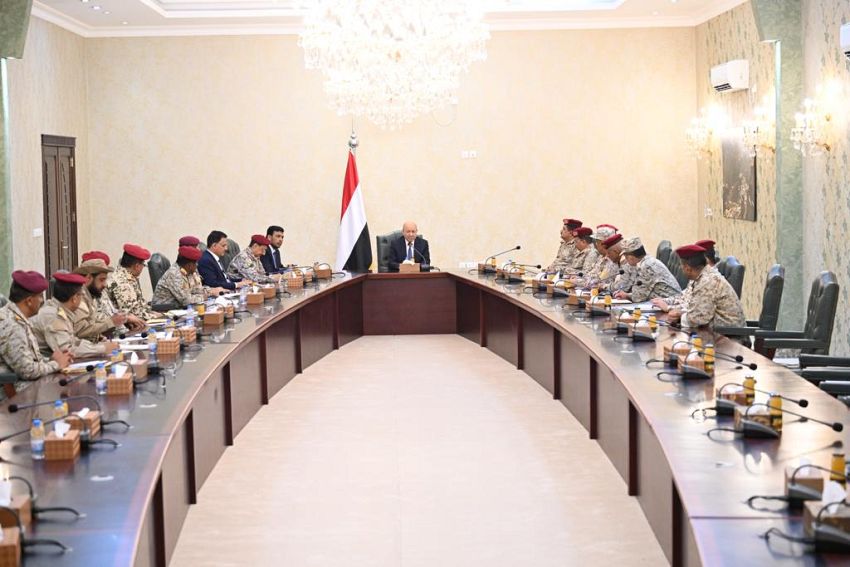 President Al-alimi meets with Defense Minister and leadership of Fourth Military Region