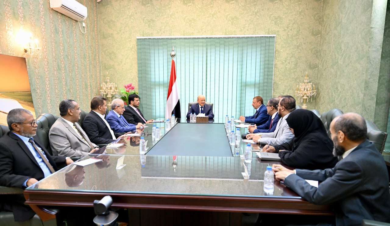 President Al-Alimi receives Chief & members of the Supreme Judiciary Council 