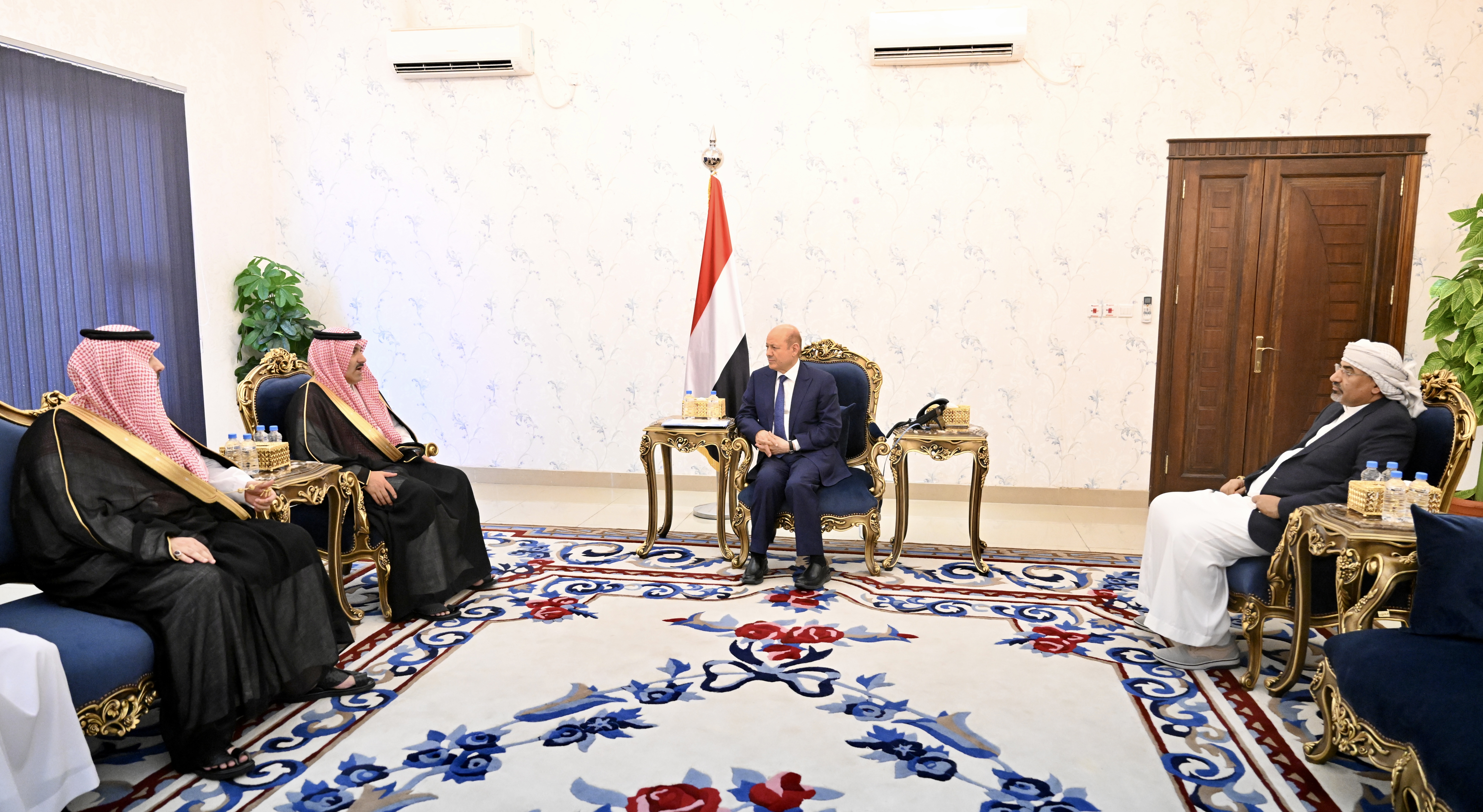 The President of the Presidential Leadership Council receives the Ambassador of the Kingdom of Saudi Arabia to Yemen in Aden