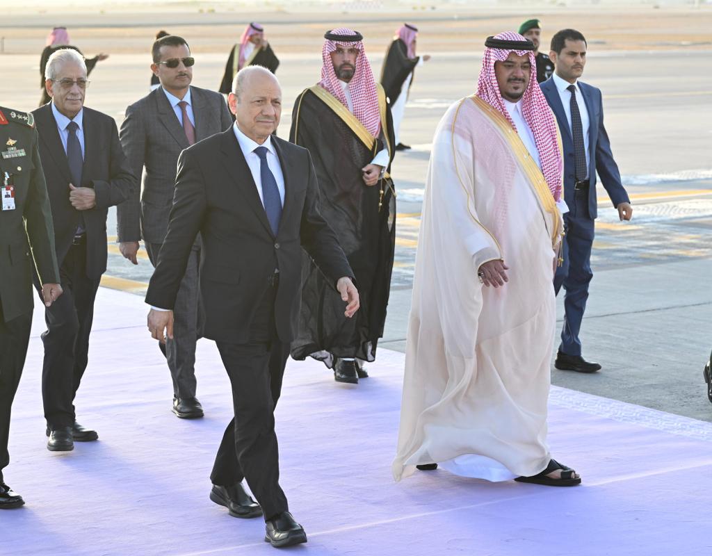 President Al-Alimi arrives in Riyadh to  participate in Arab and Islamic summits