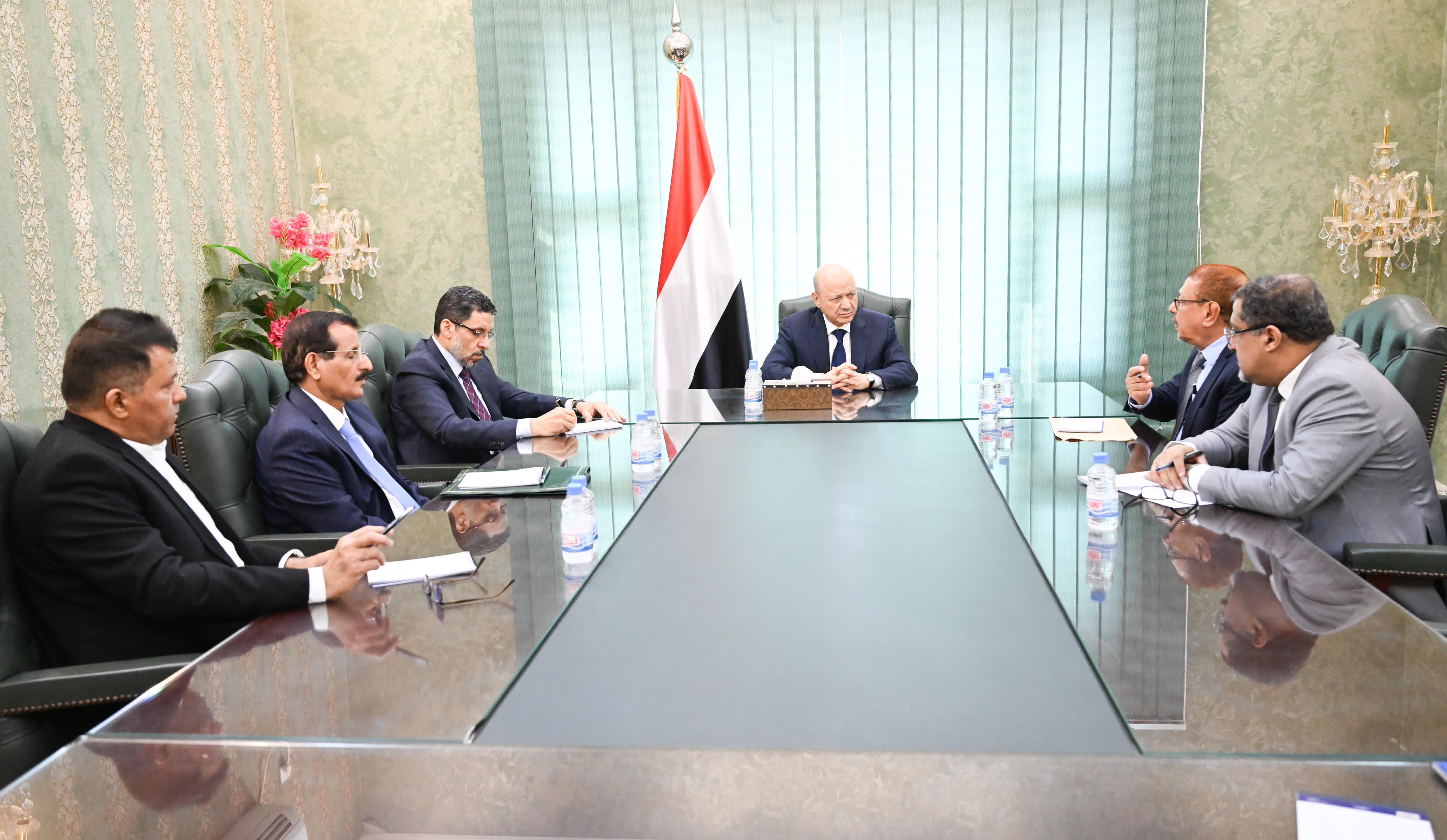 President Al-Alimi meets with the leadership of the judiciary authority