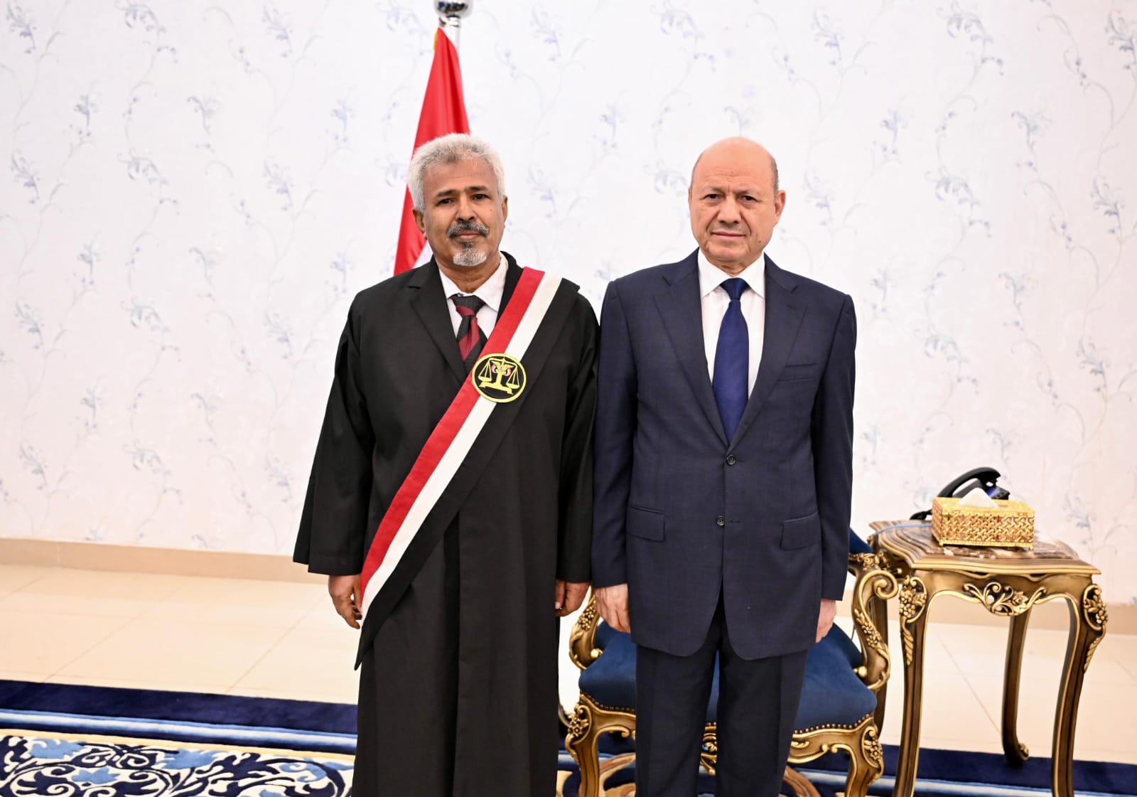 The Attorney General of Military Prosecutions takes the legal oath before the President of the Presidential Leadership Council