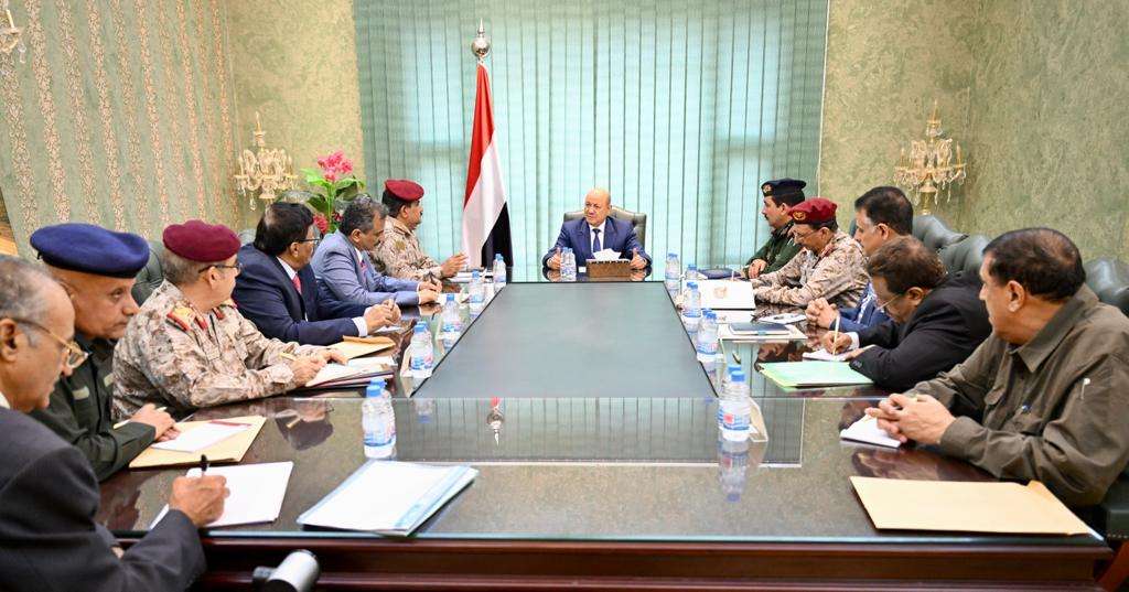 The Chairman of the Presidential Leadership Council meets with the Supreme Security Committee