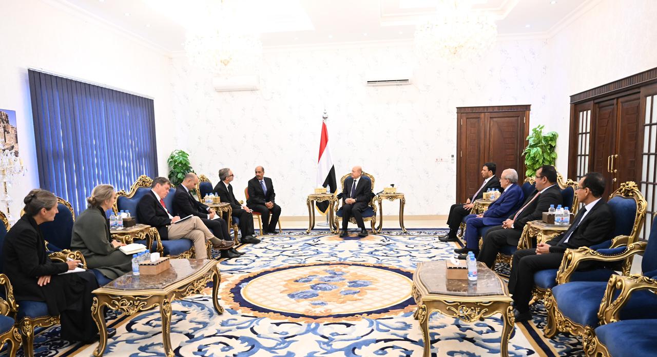 President Al-Alimi receives Ambassadors of EU in Aden