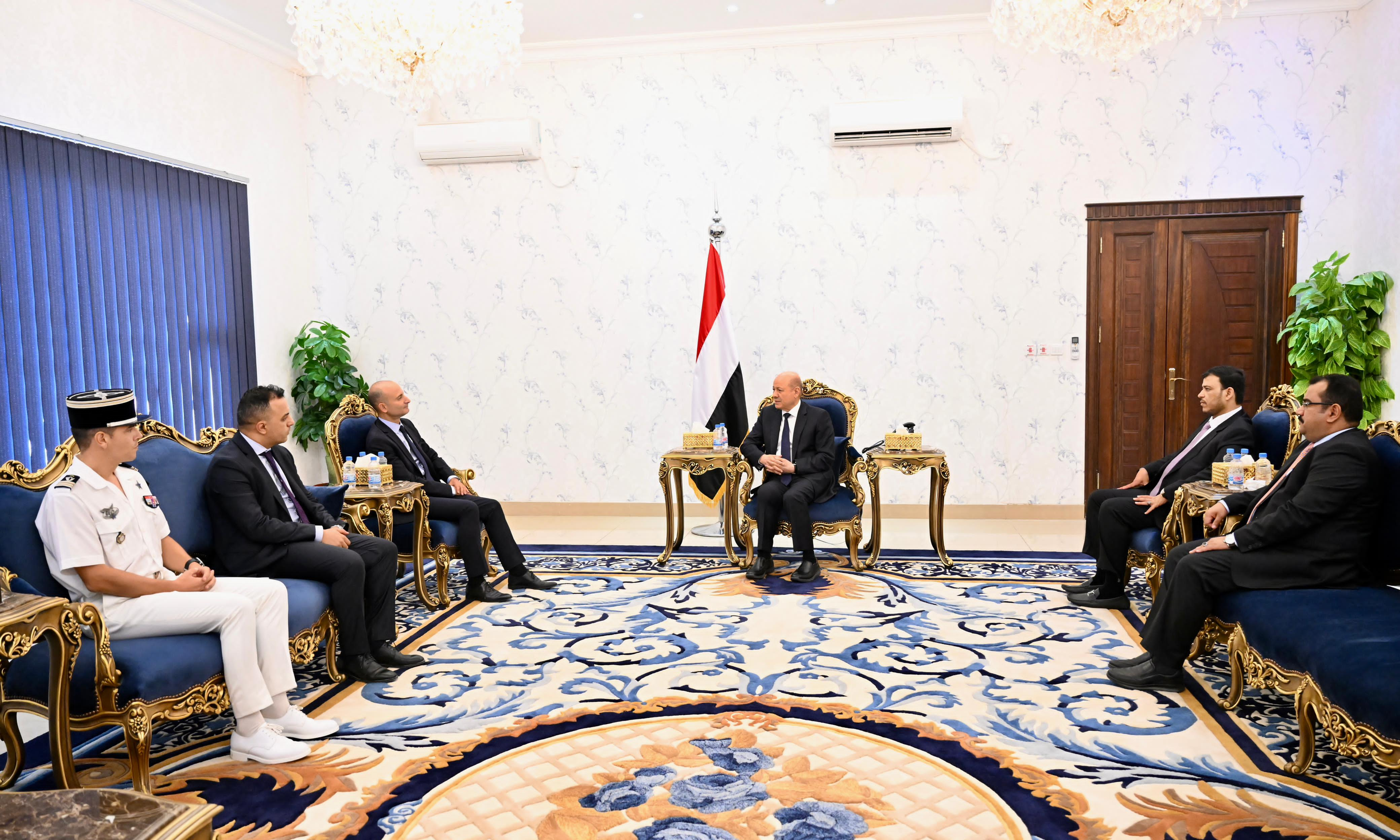 The President of the Presidential Leadership Council receives the Ambassador of the Republic of France to bid farewell.