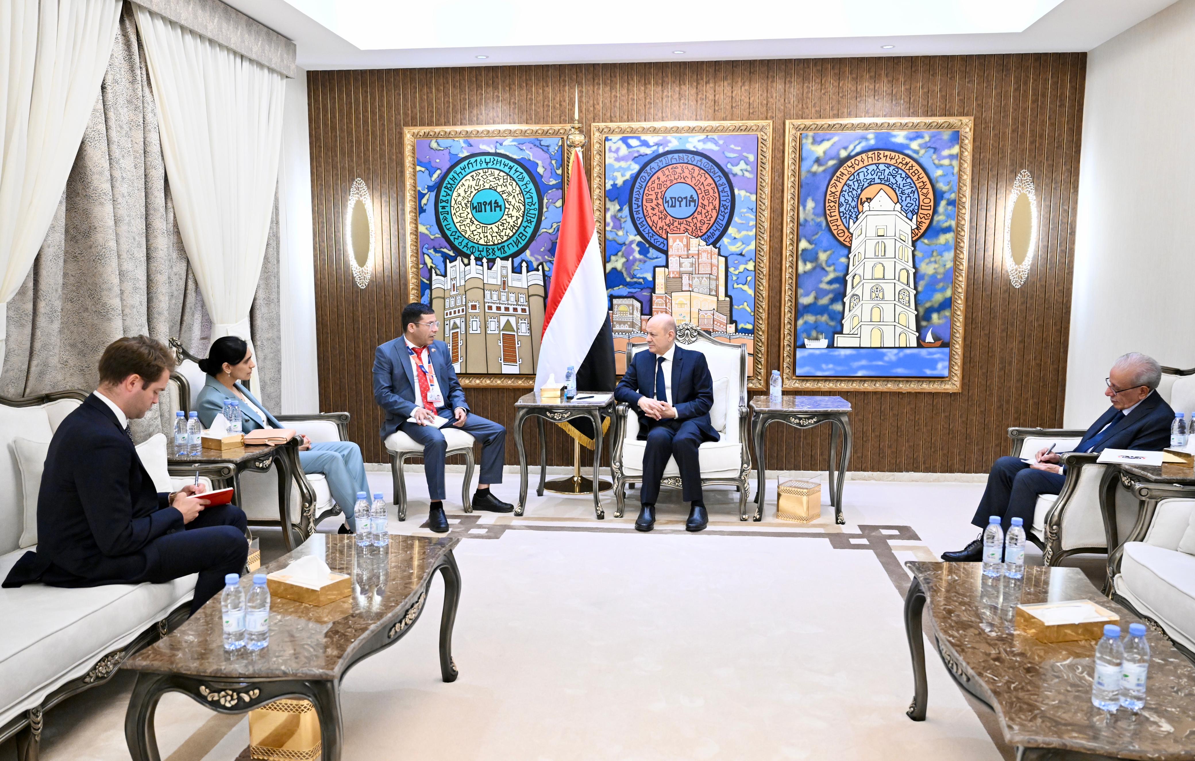 PRESIDENT AL-ALIMI RECEIVES UK AMBASSADOR