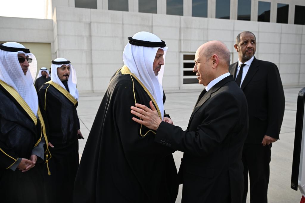 The President arrives in Kuwait to offer condolences, heading a high-level delegation