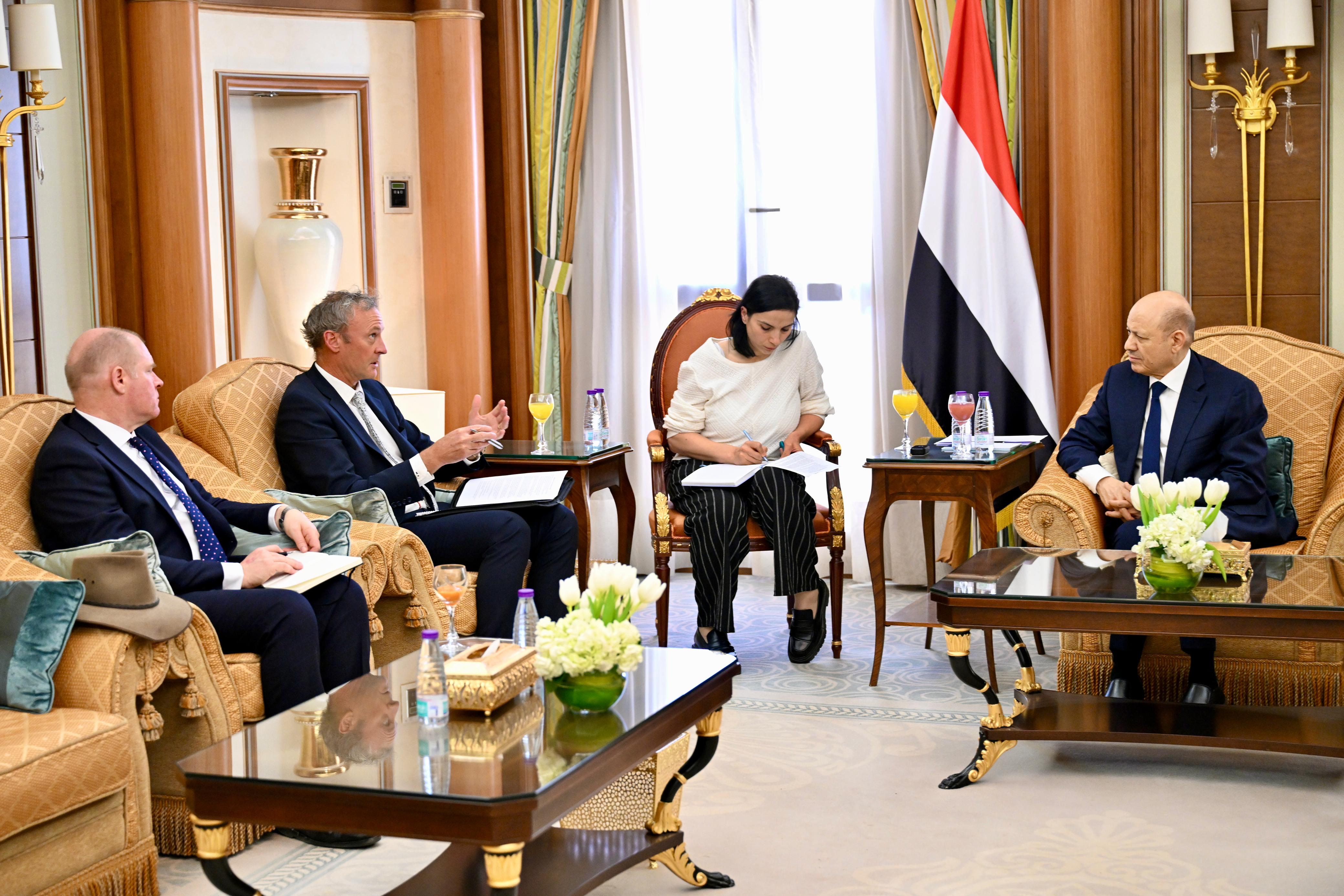 President Al-Alimi receives Ambassadors of New Zealand and Australia to Yemen