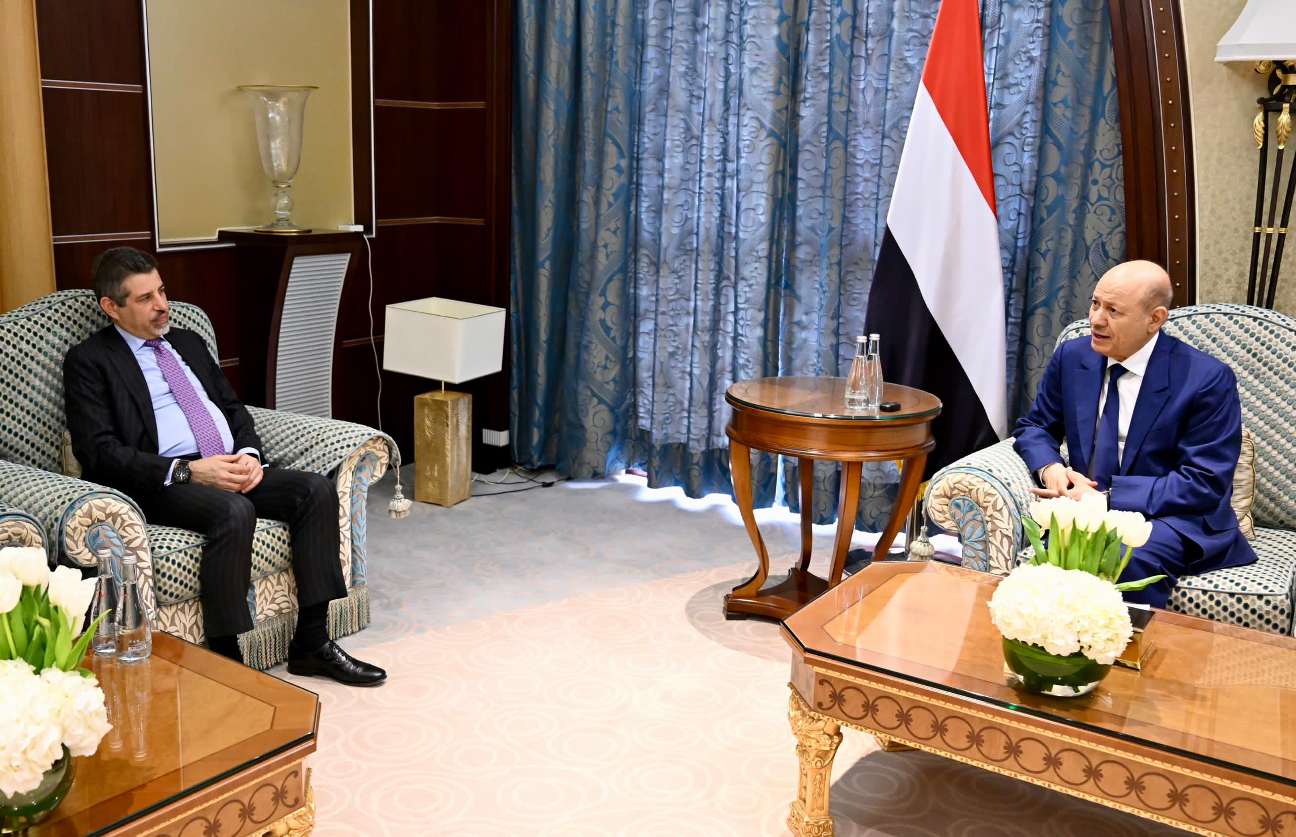 President Al-Alimi receives Ambassador of USA