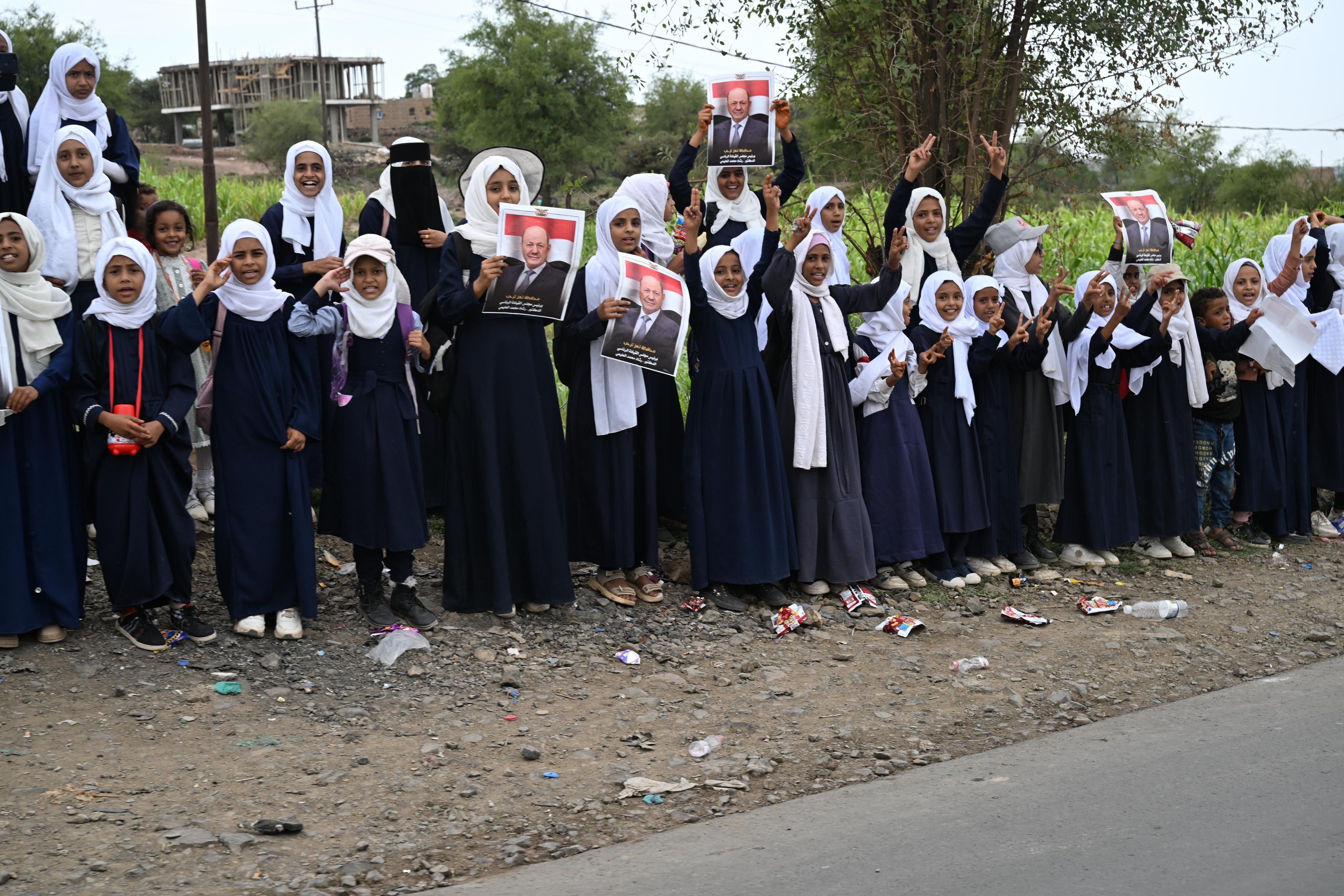 The popular reception of His Excellency President Al-Alimi during his visit to Taiz Governorate(1)