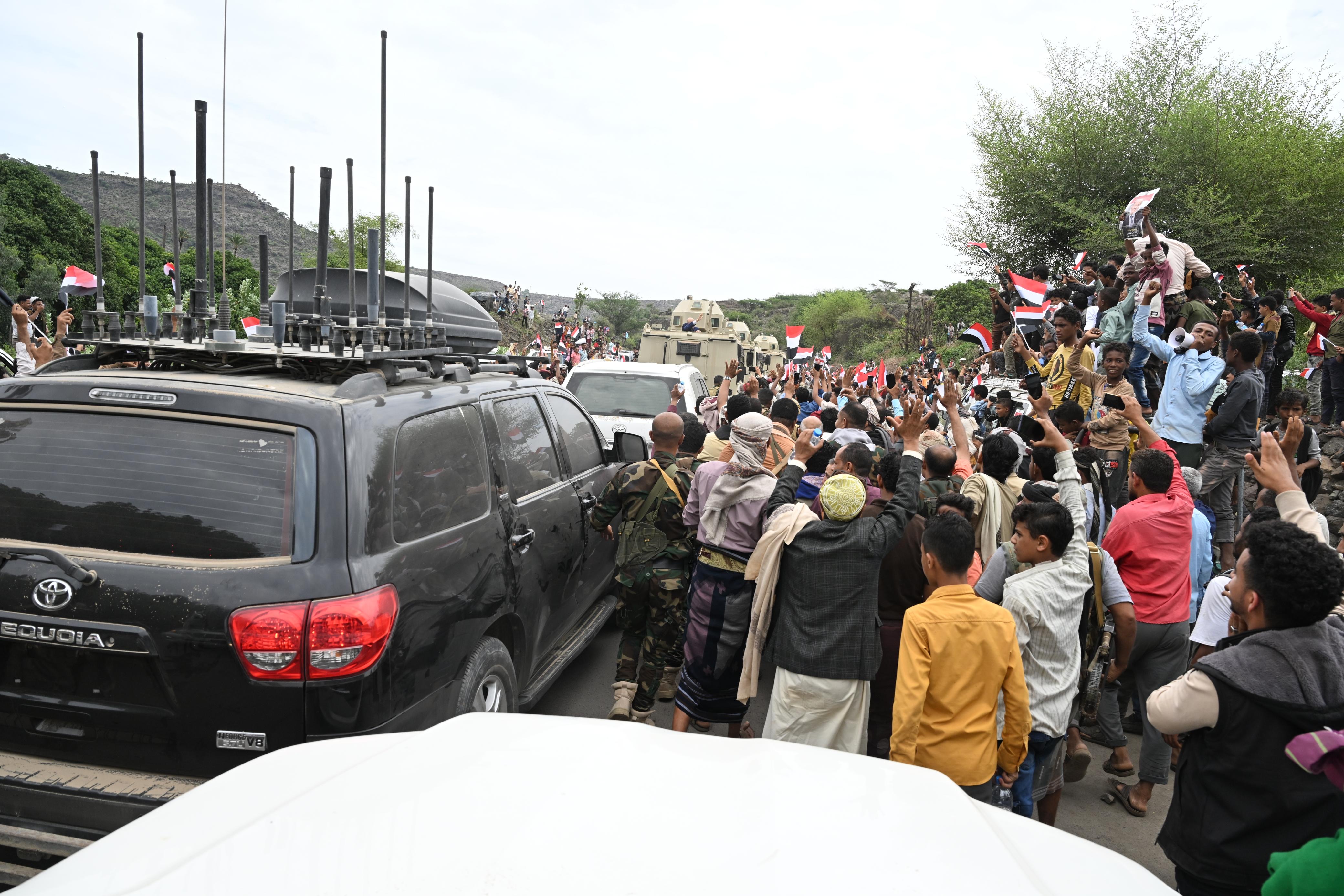 The popular reception of His Excellency President Al-Alimi during his visit to Taiz Governorate(3)