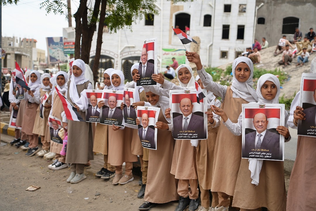 The popular reception of His Excellency President Al-Alimi during his visit to Taiz Governorate(2)