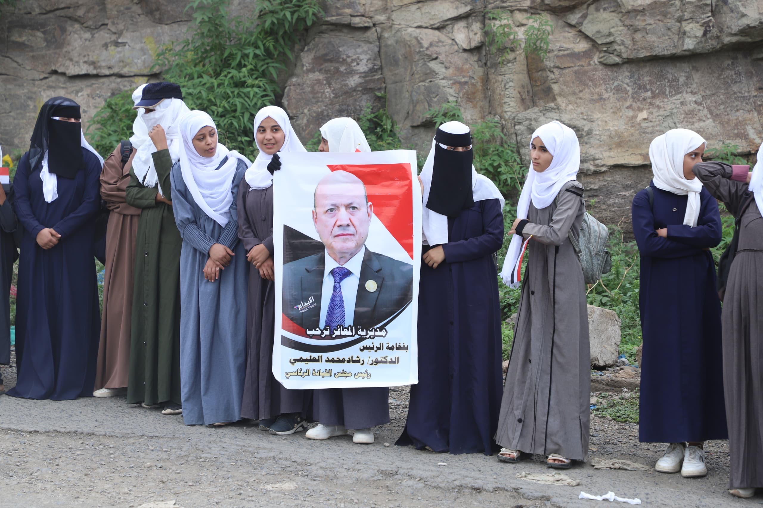 The popular reception of His Excellency President Al-Alimi during his visit to Taiz Governorate(2)