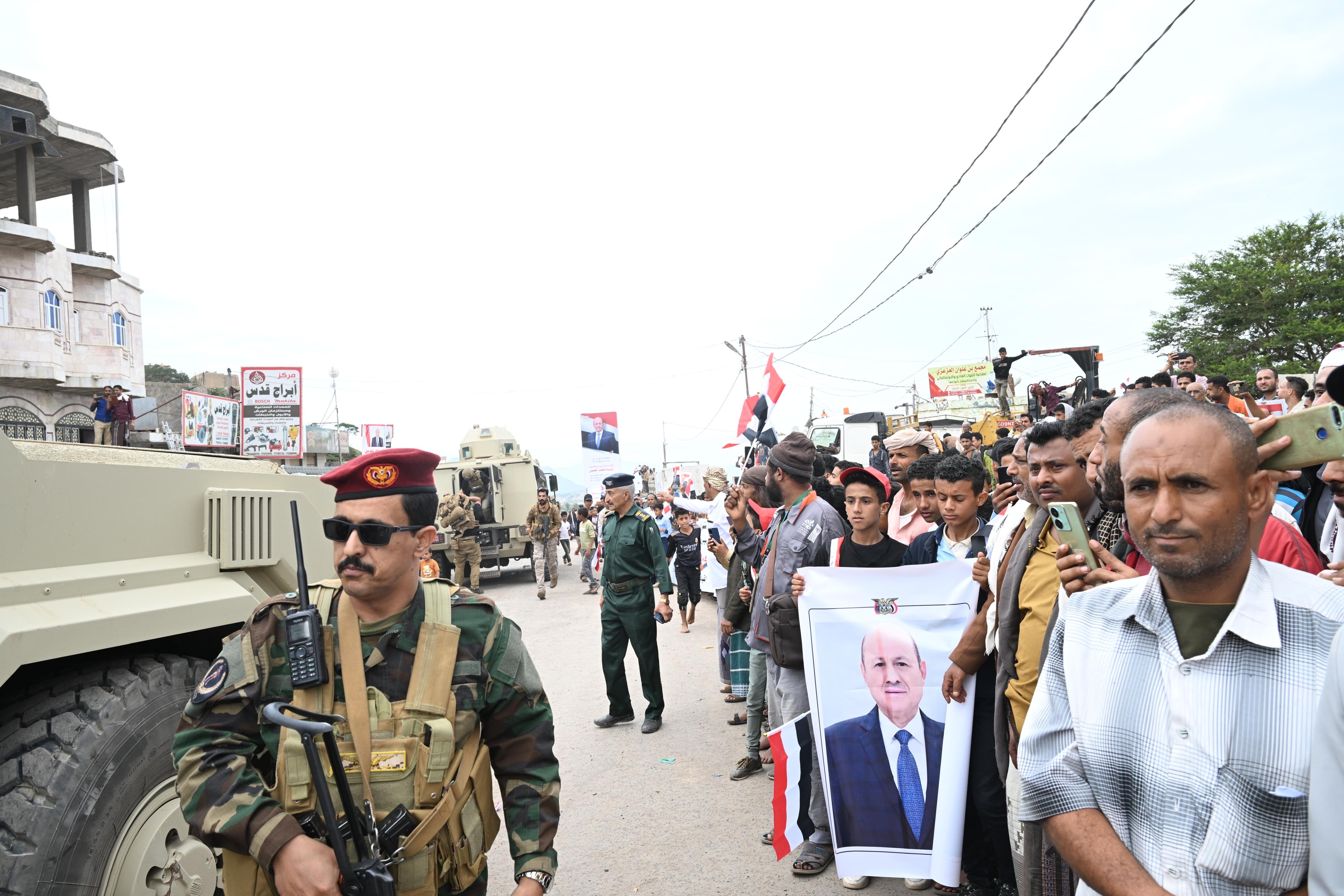 The popular reception of His Excellency President Al-Alimi during his visit to Taiz Governorate(1)