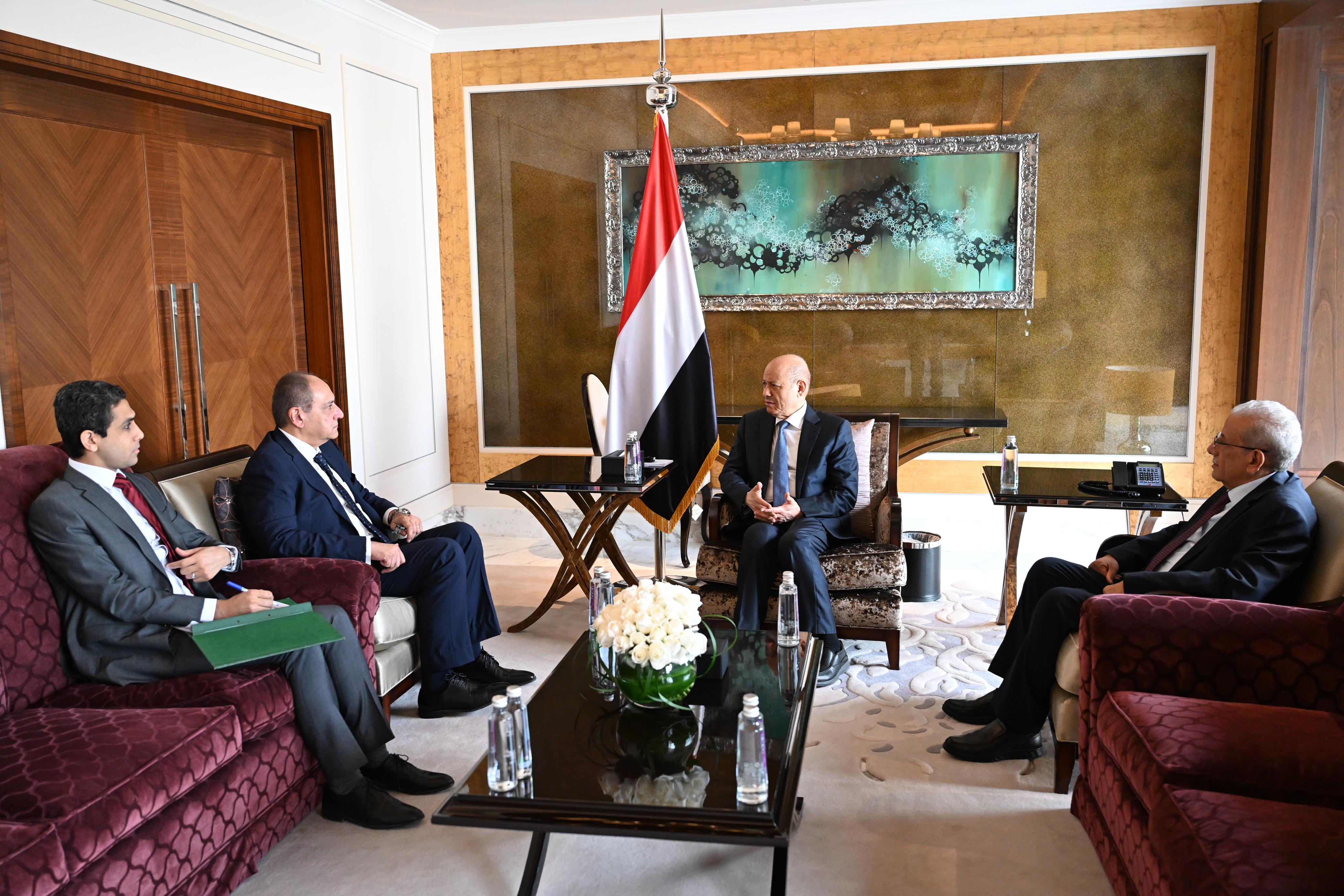 President Al- Alimi affirms Yemen's full support for Egypt’s  position on the Palestinian issue