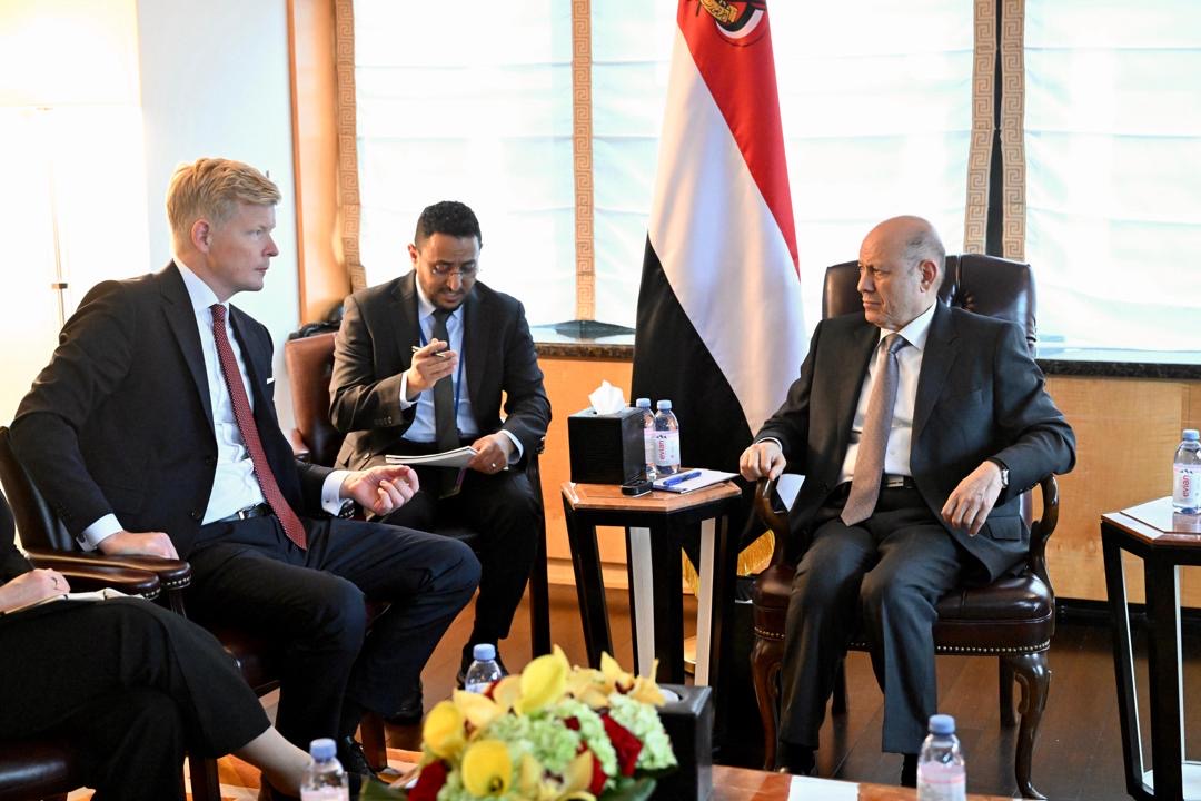 President Al- Alimi Receives UN Special Envoy for Yemen 