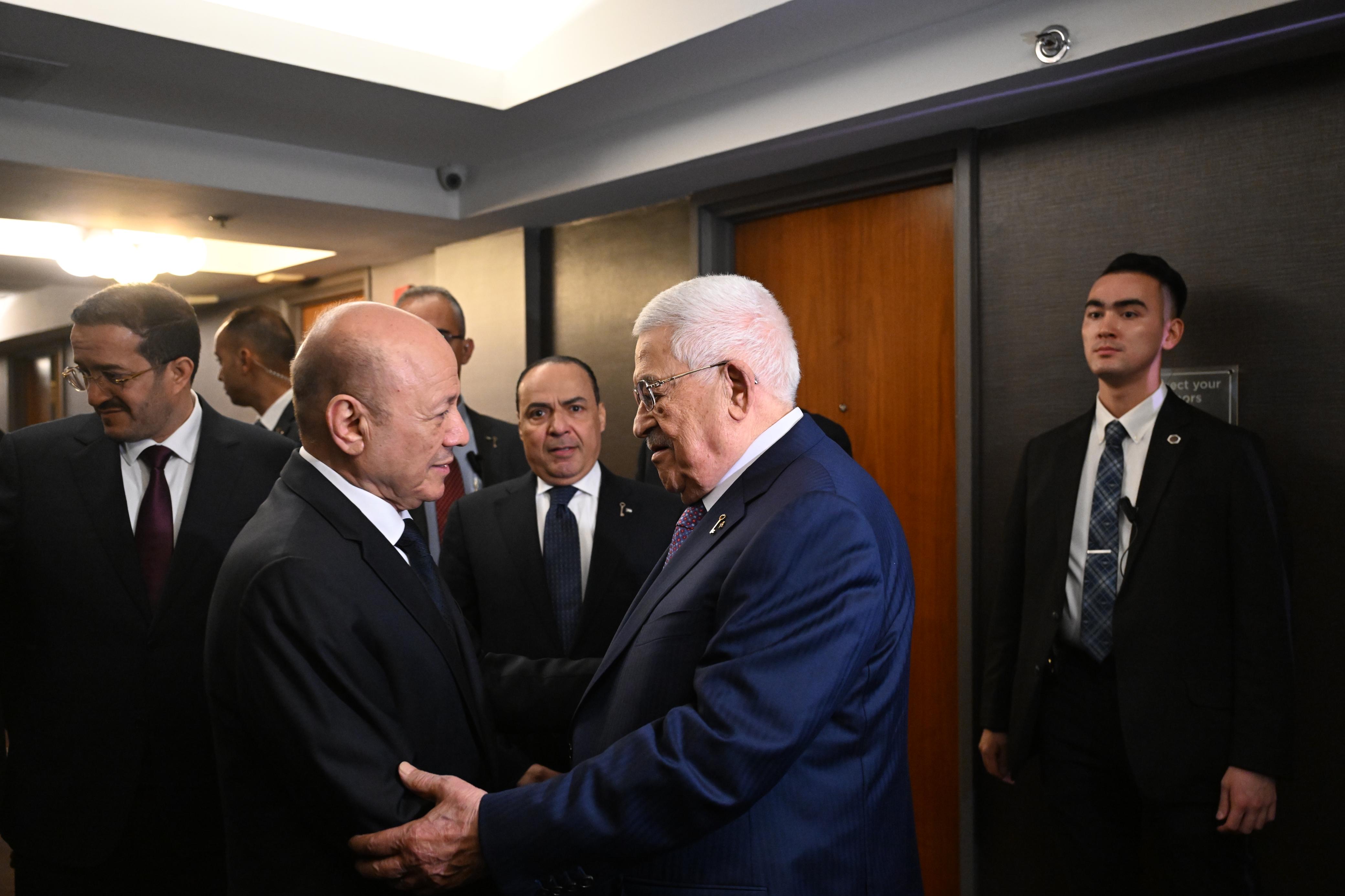 PRESIDENT AL-ALIMI MEETS WITH PALESTINIAN PRESIDENT