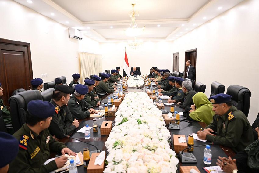 President Al-Alimi meets with Ministry of Interior Leadership, Heads of Security Agencies, and General Directors of Police in Governorates