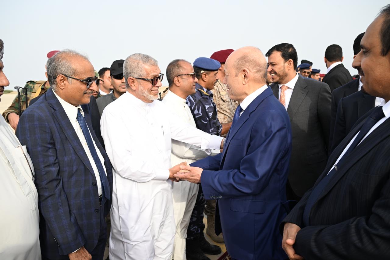 PRESIDENT AL-ALIMI ARRIVES IN AL MUKALLA WITH ABDULLAH AL-ALIMI AND OTHMAN MUJALI, MEMBERS OF THE COUNCIL (2)