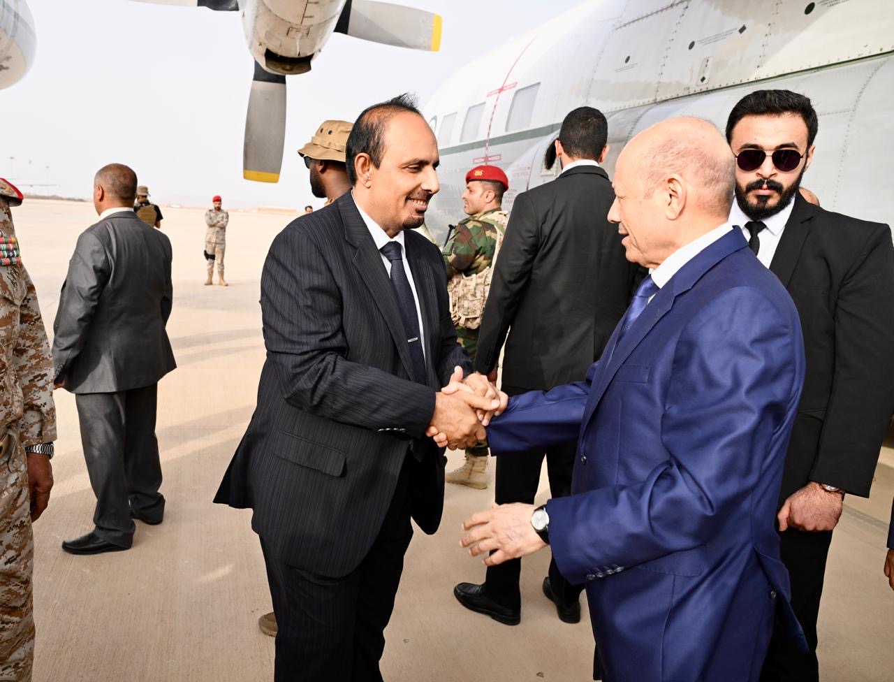 PRESIDENT AL-ALIMI ARRIVES IN AL MUKALLA WITH ABDULLAH AL-ALIMI AND OTHMAN MUJALI, MEMBERS OF THE COUNCIL(1)