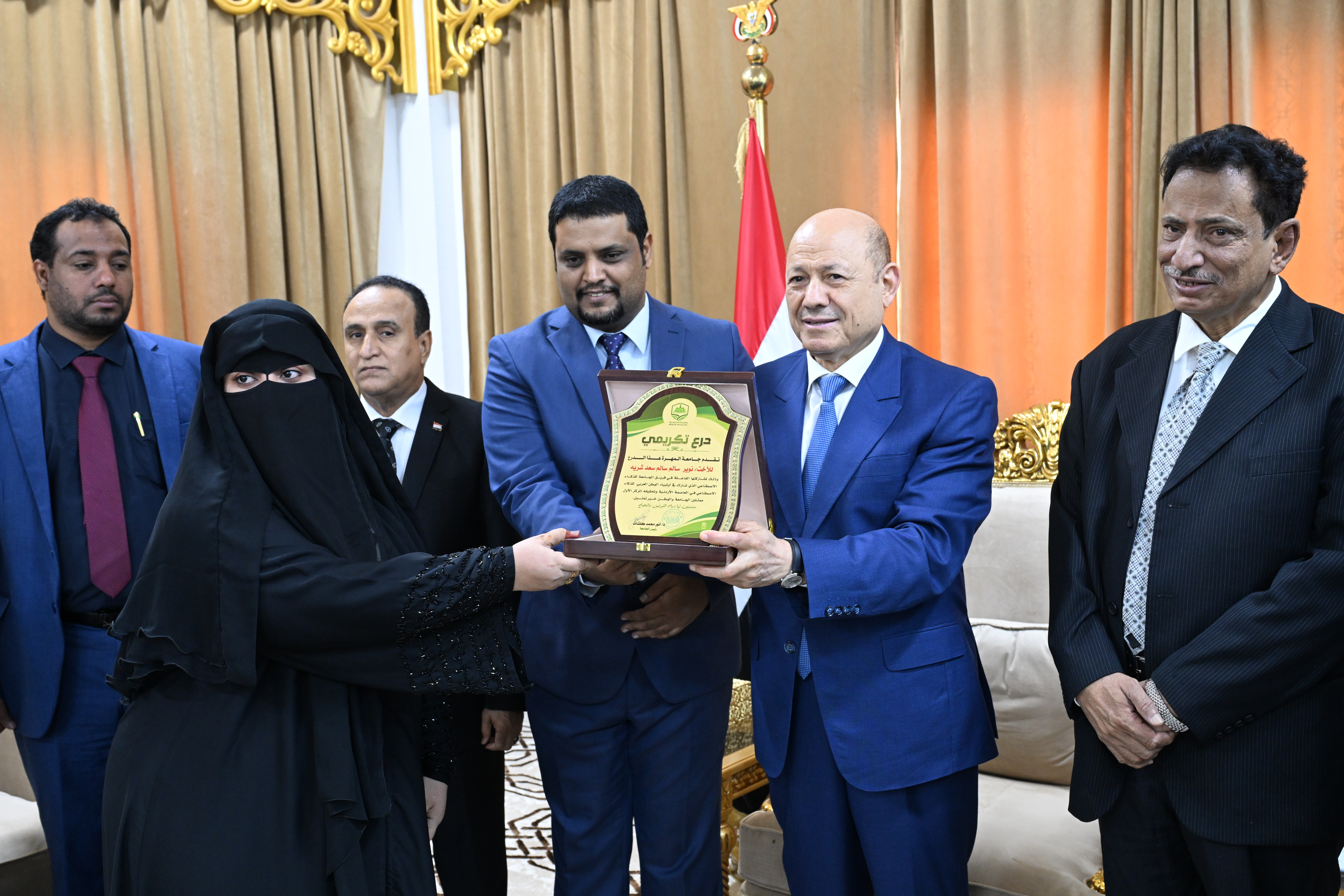 PRESIDENT AL-ALIMI HONORS INSPIRATIONAL INITIATIVES, ARTISTS IN AL-MAHRA(2)  Sun ، 20 Aug 2023