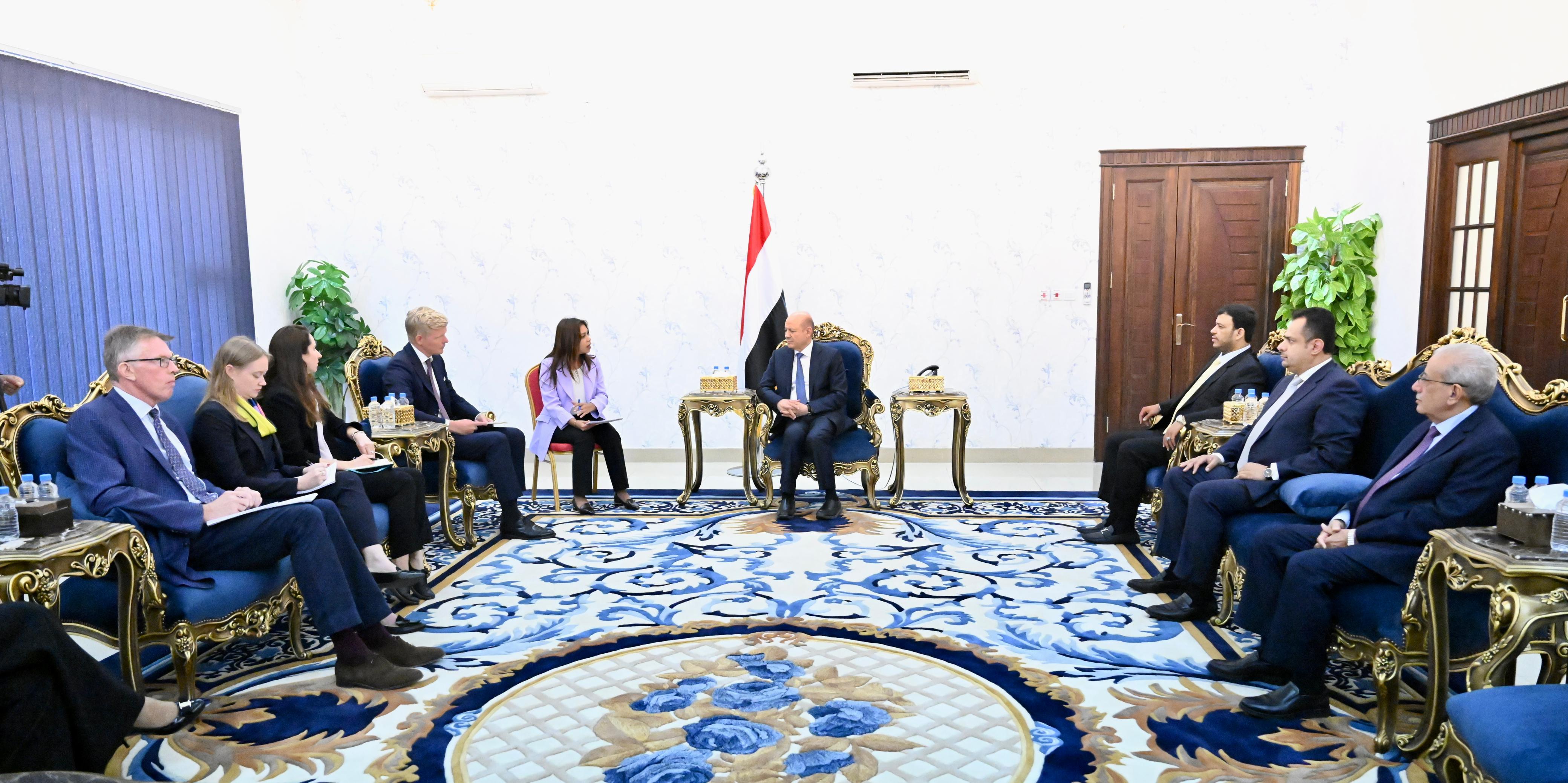 PRESIDENT AL-ALIMI RECEIVES UN'S SPECIAL ENVOY IN ADEN Tue ، 29 Aug 2023