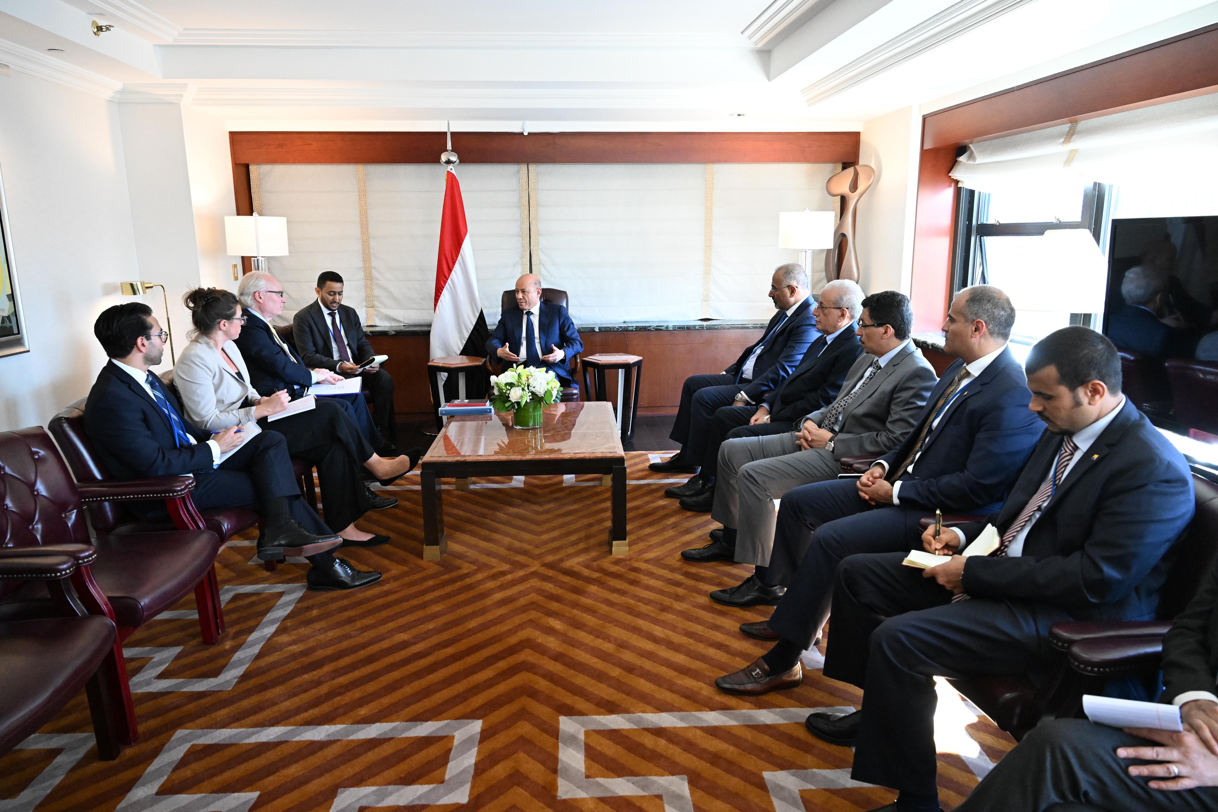 PRESIDENT AL-ALIMI RECEIVES US ENVOY FOR YEMEN Thu ، 21 Sep 2023 