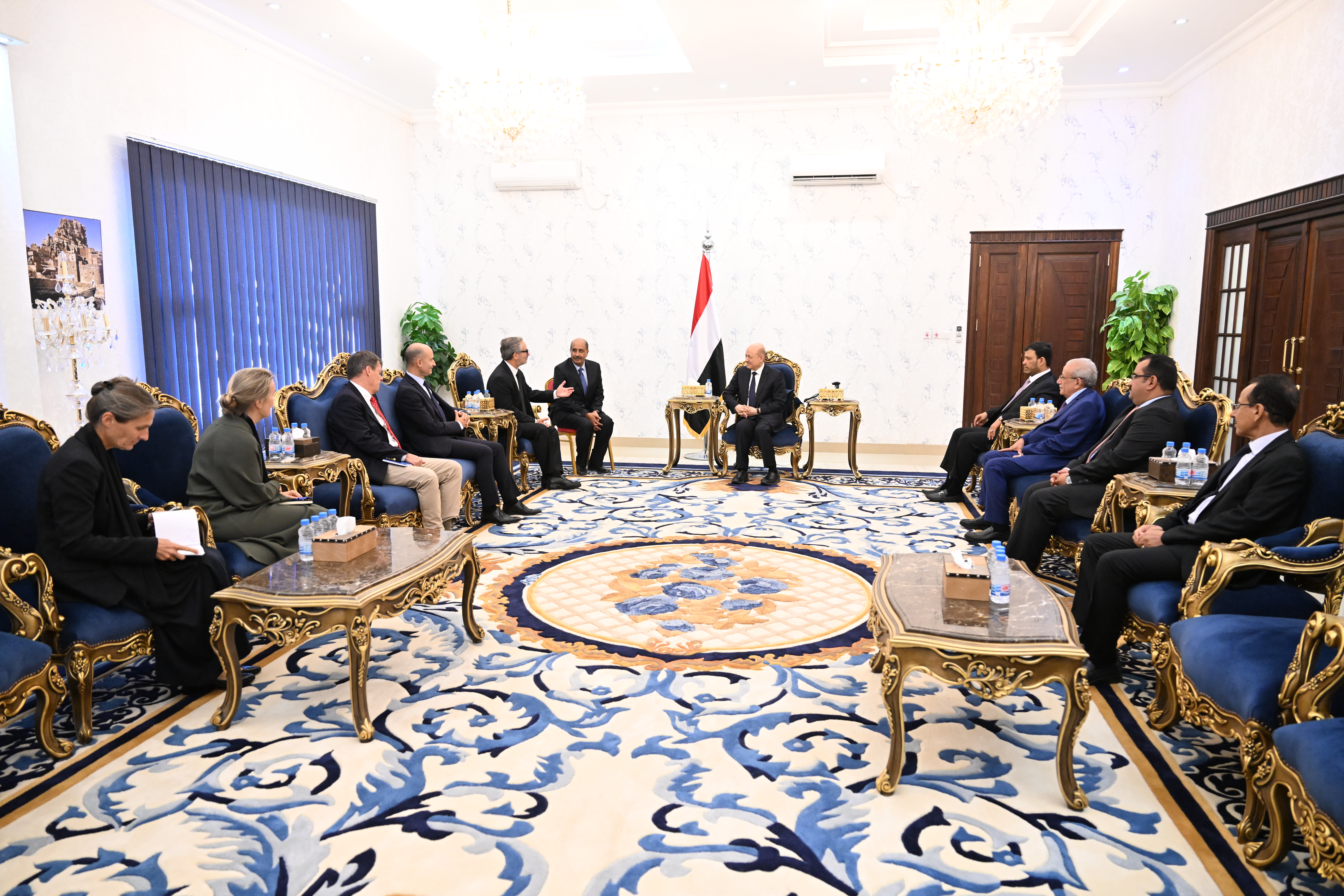 PRESIDENT AL-ALIMI RECEIVES AMBASSADORS OF EU IN ADEN Tue ، 12 Sep 2023 