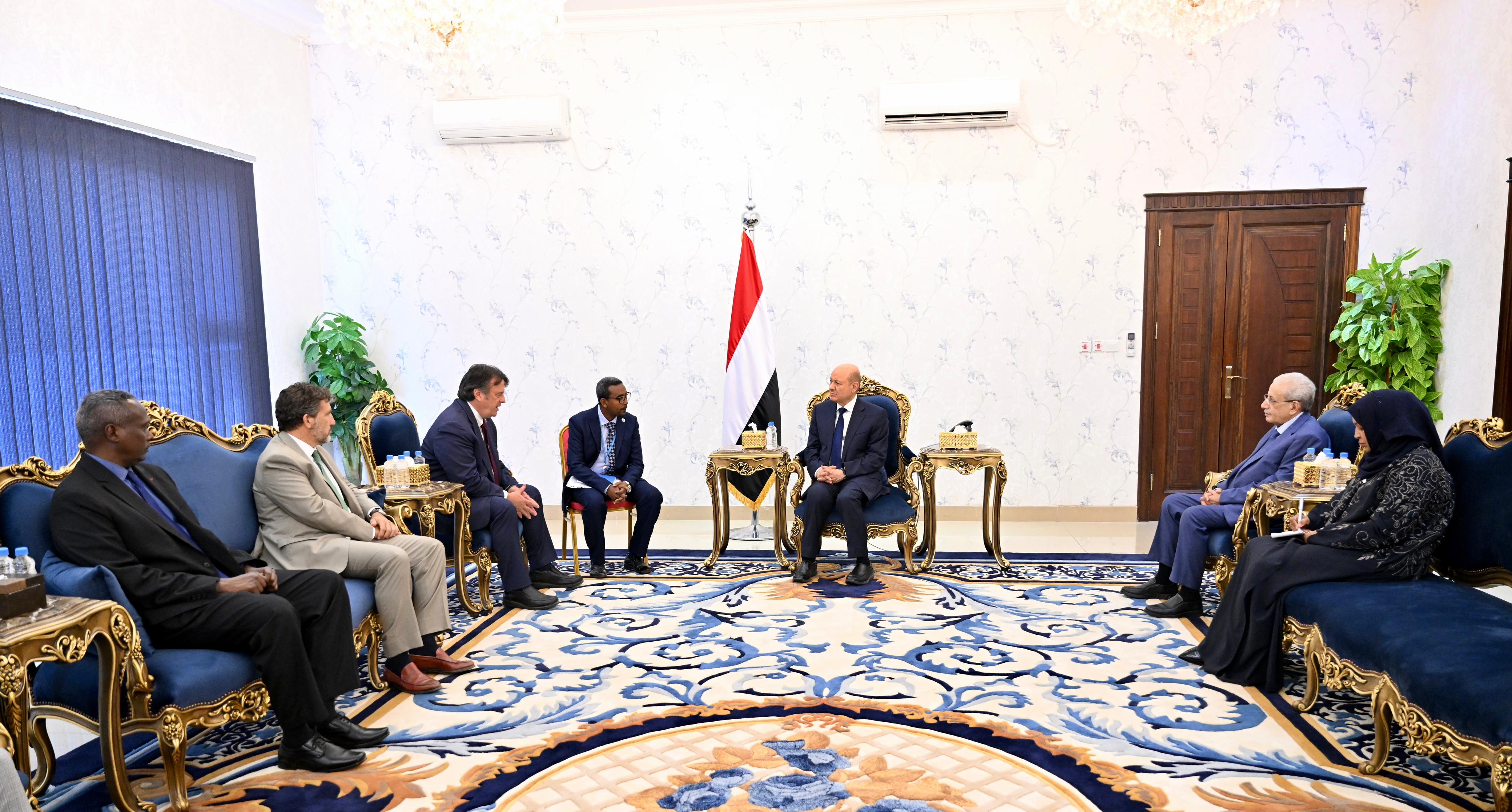 PRESIDENT AL-ALIMI RECEIVES UN COORDINATOR FOR HUMANITARIAN AFFAIRS IN ADEN Wed ، 05 Sep 2023 