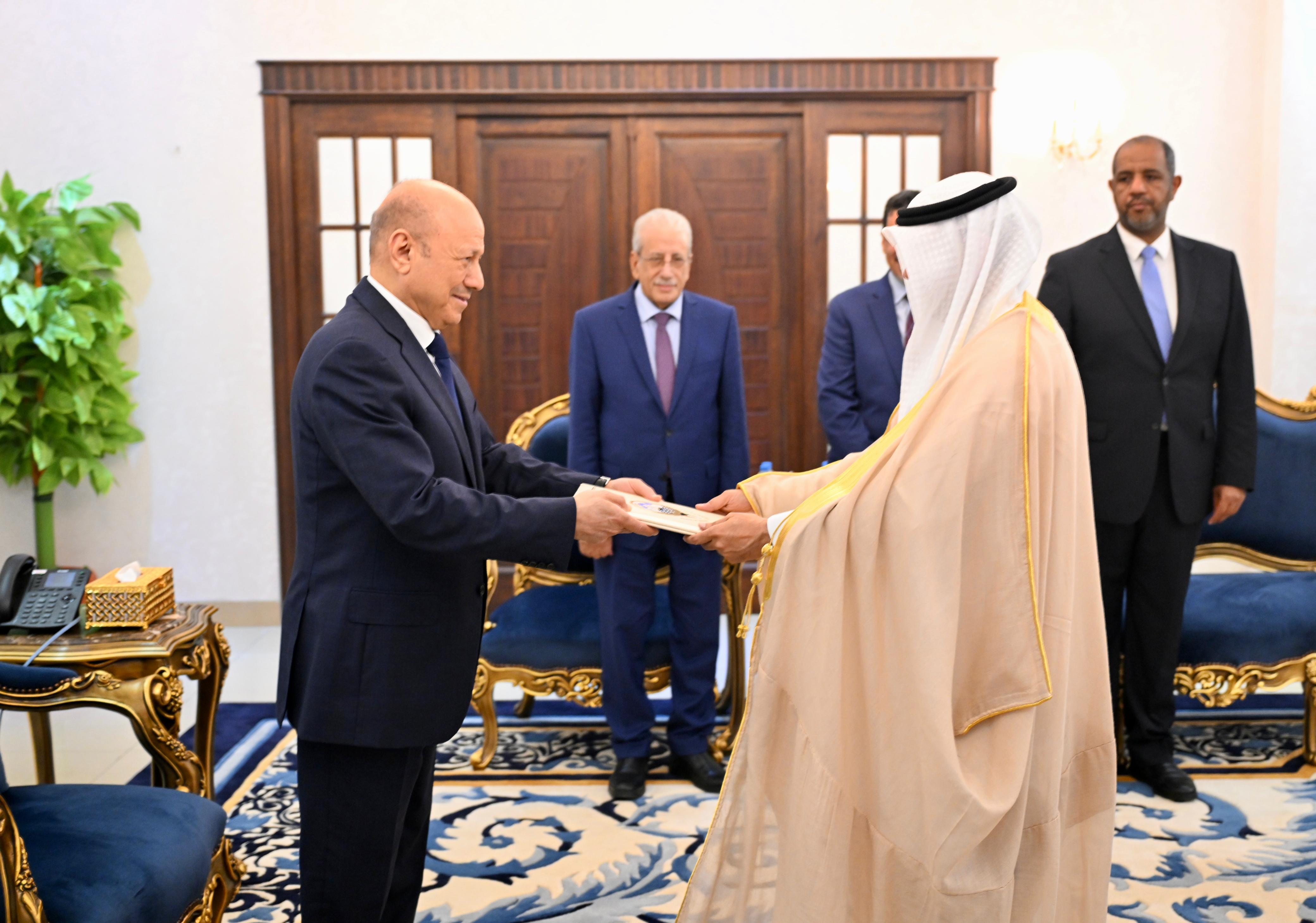 PRESIDENT AL-ALIMI RECEIVES CREDENTIALS COPY FROM KUWAITI AMBASSADOR   31 Aug 2023