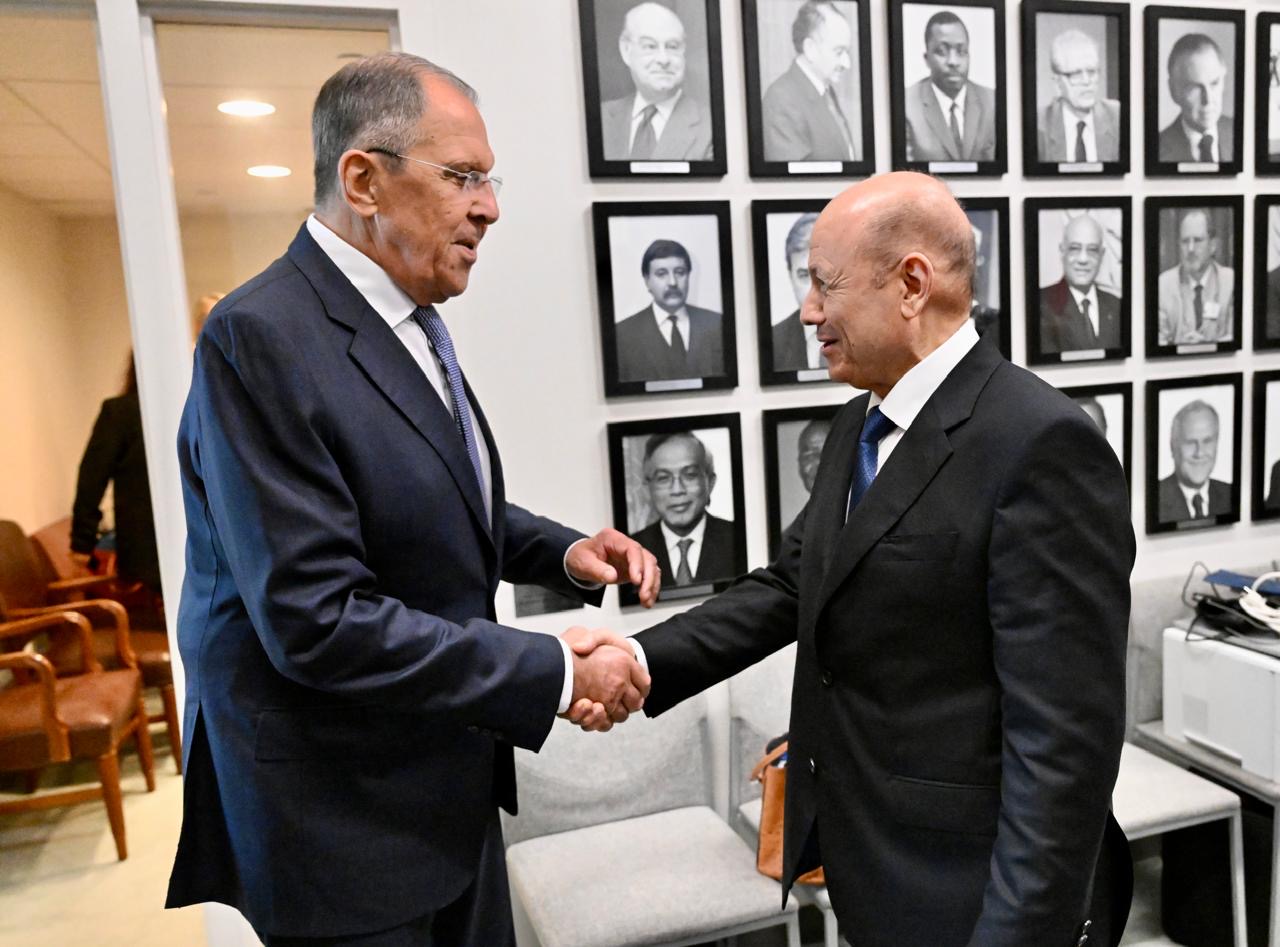 PRESIDENT AL-ALIMI DISCUSSES BILATERAL RELATIONS AND YEMENI DEVELOPMENTS WITH RUSSIAN FOREIGN MINISTER