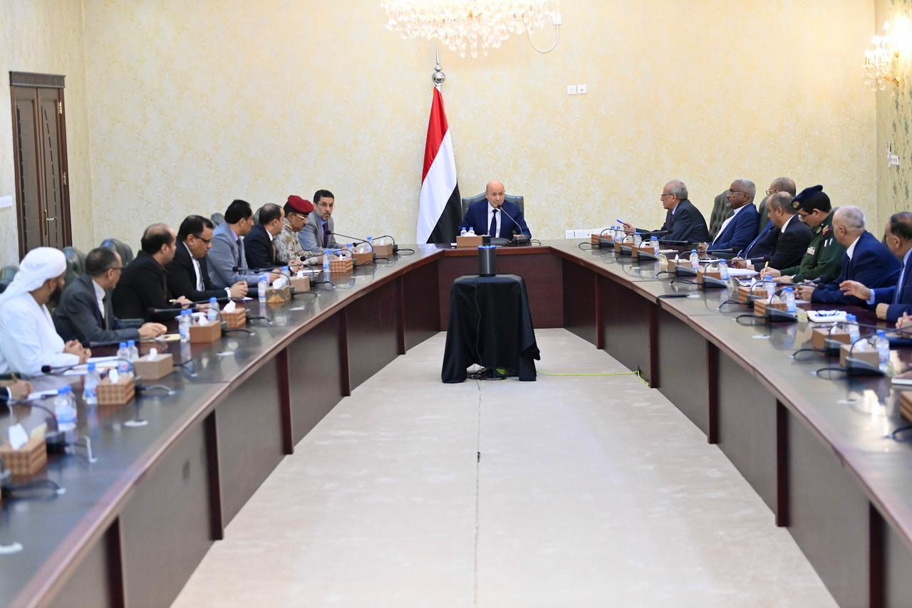 PRESIDENT AL-ALIMI CHAIRS A JOINT MEETING OF GOVERNMENT AND GOVERNORATES’ GOVERNORS Thu ، 28 Mar 2024 