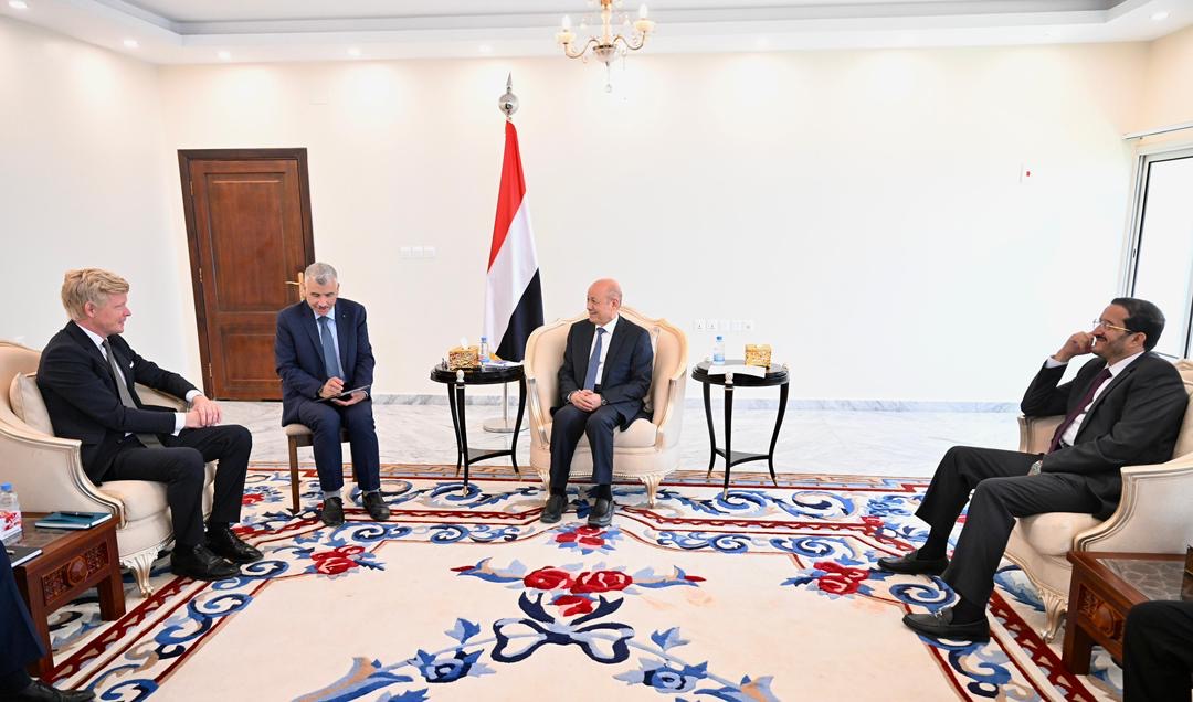 President Al-Alimi receives UN special Envoy in Aden