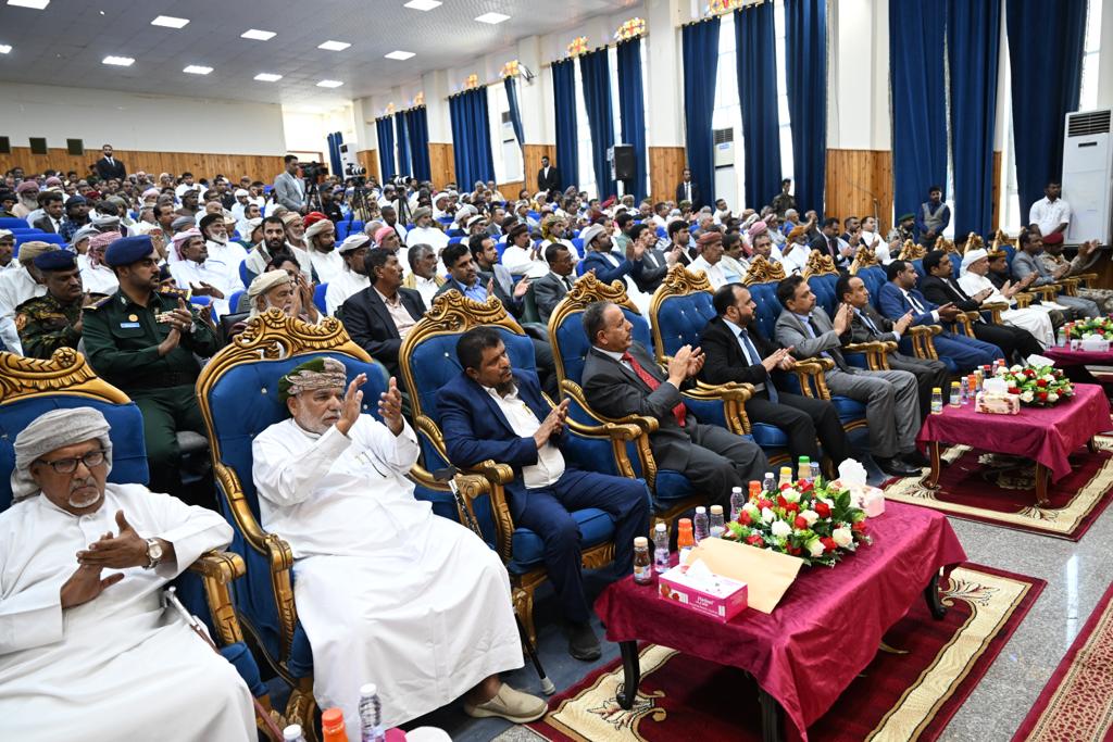 PRESIDENT AL-ALIMI HOLDS A MEETING WITH ALMAHRAH LOCAL AUTHORITY Thu ، 17 Aug 2023