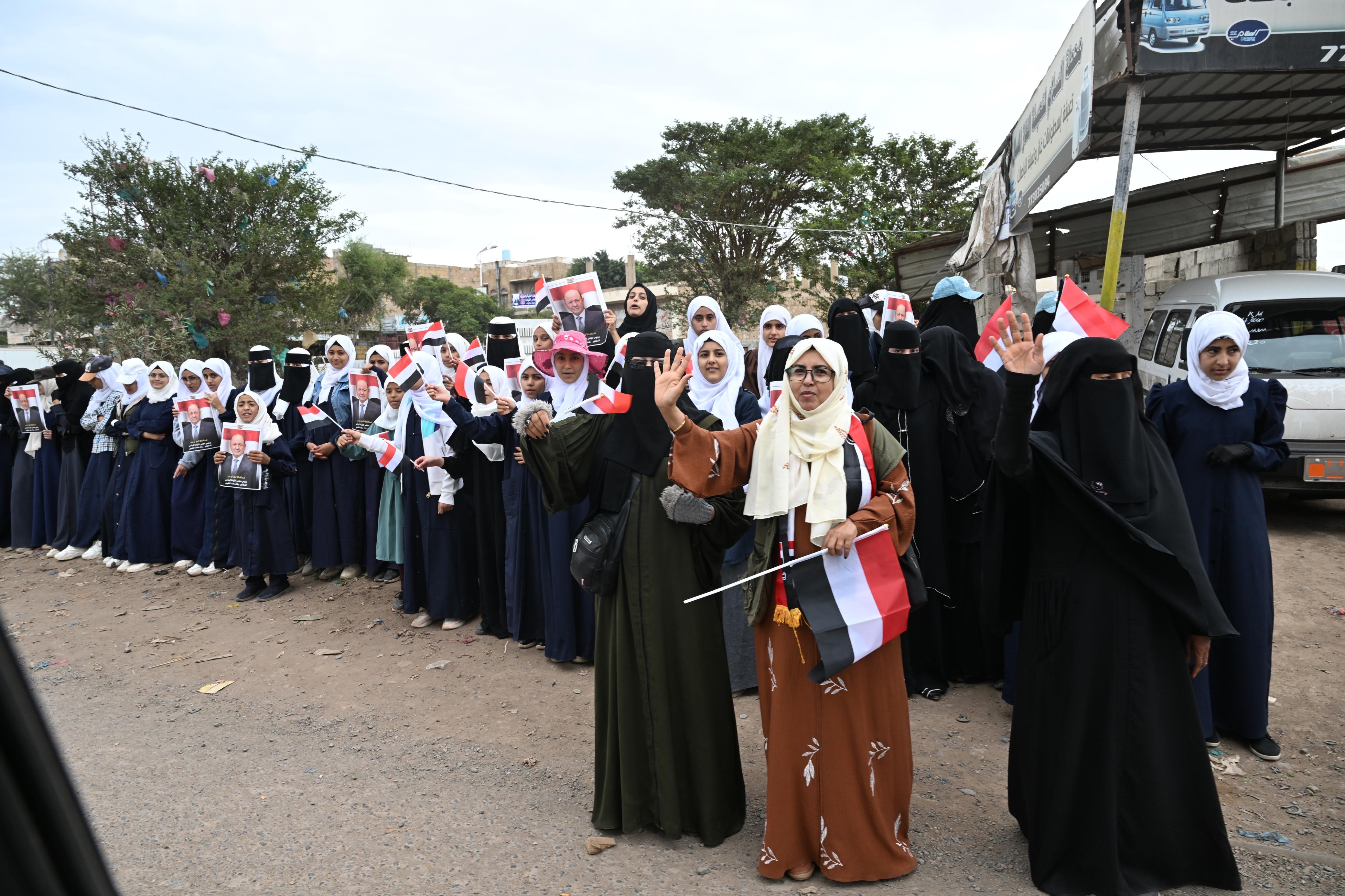 الاستقبال الشعبي لفخامة الرئيس في تعز (4)