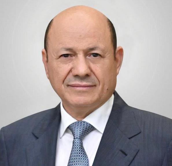 رئيس مجلس القيادة يحيي أبطال ملحمة التحرير في حضرموت